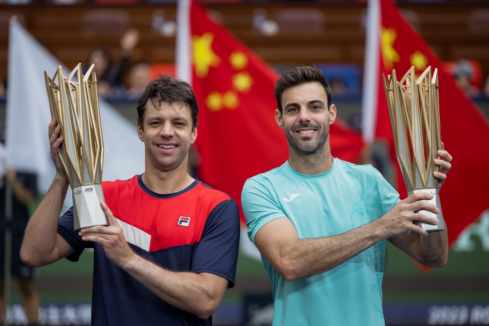 Zeballos y Granollers, con el trofeo de Shangái