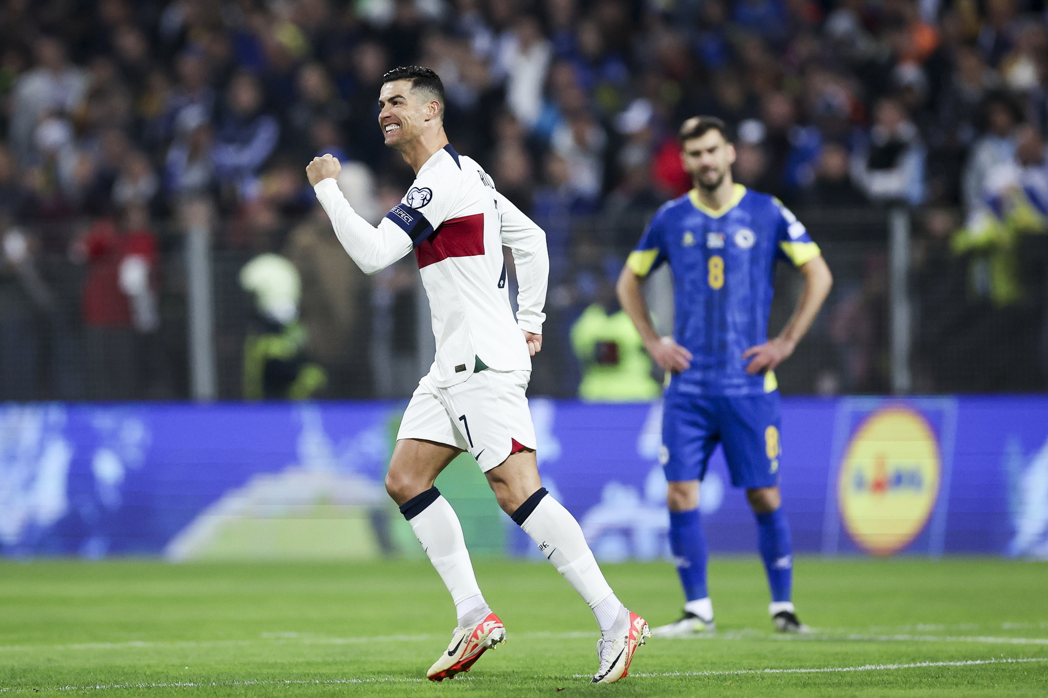 Cristiano Ronaldo celebrates after scoring the 1-0 goal