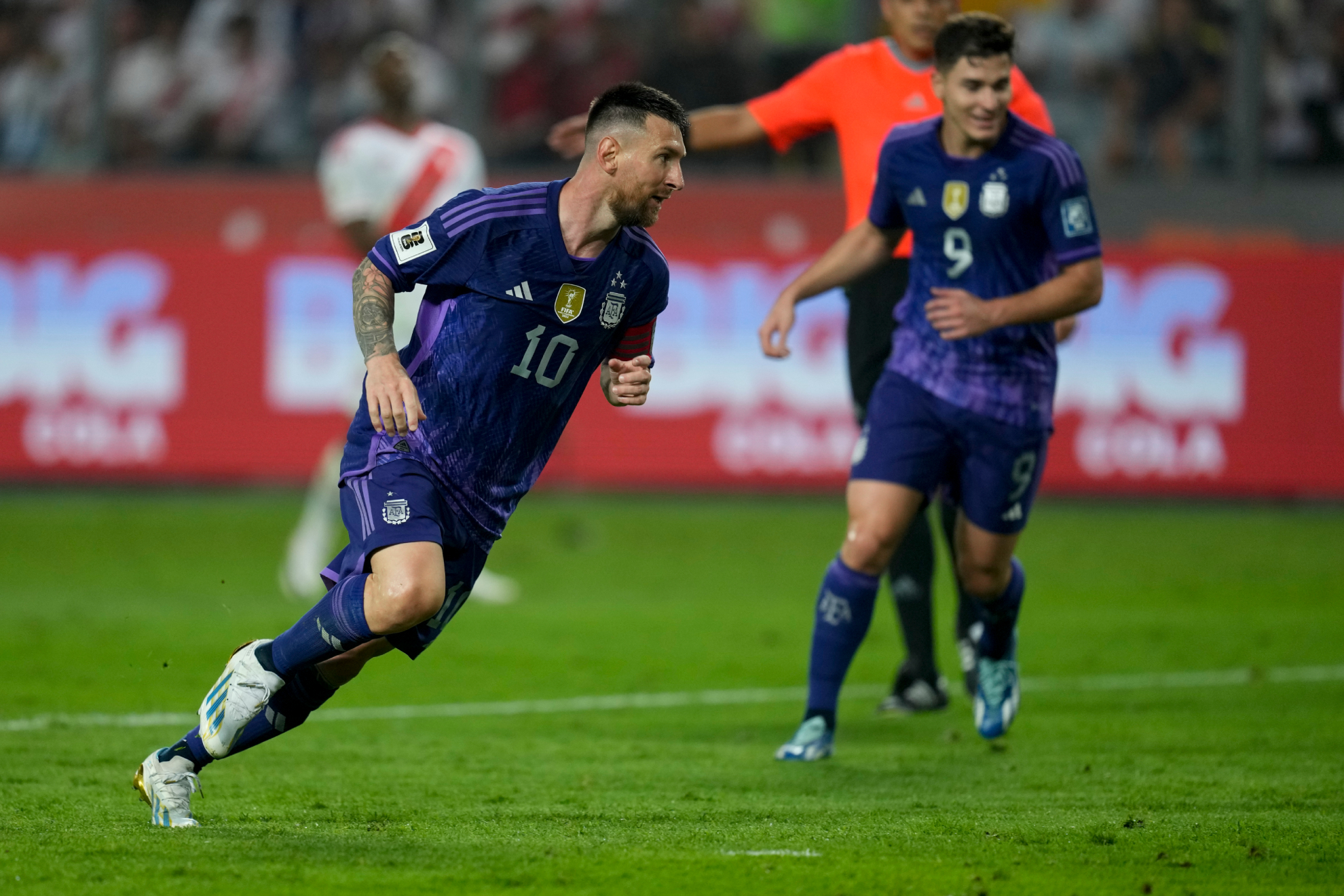 Messi celebra su segundo gol ante Perú