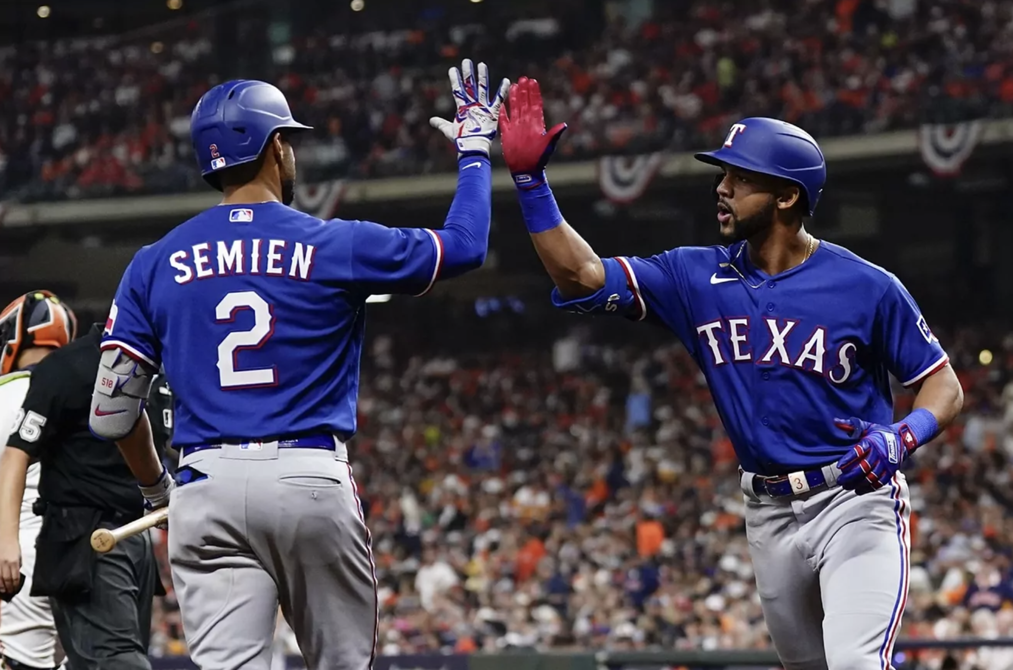 How much money do the Texas Rangers get if they reach the MLB World Series?