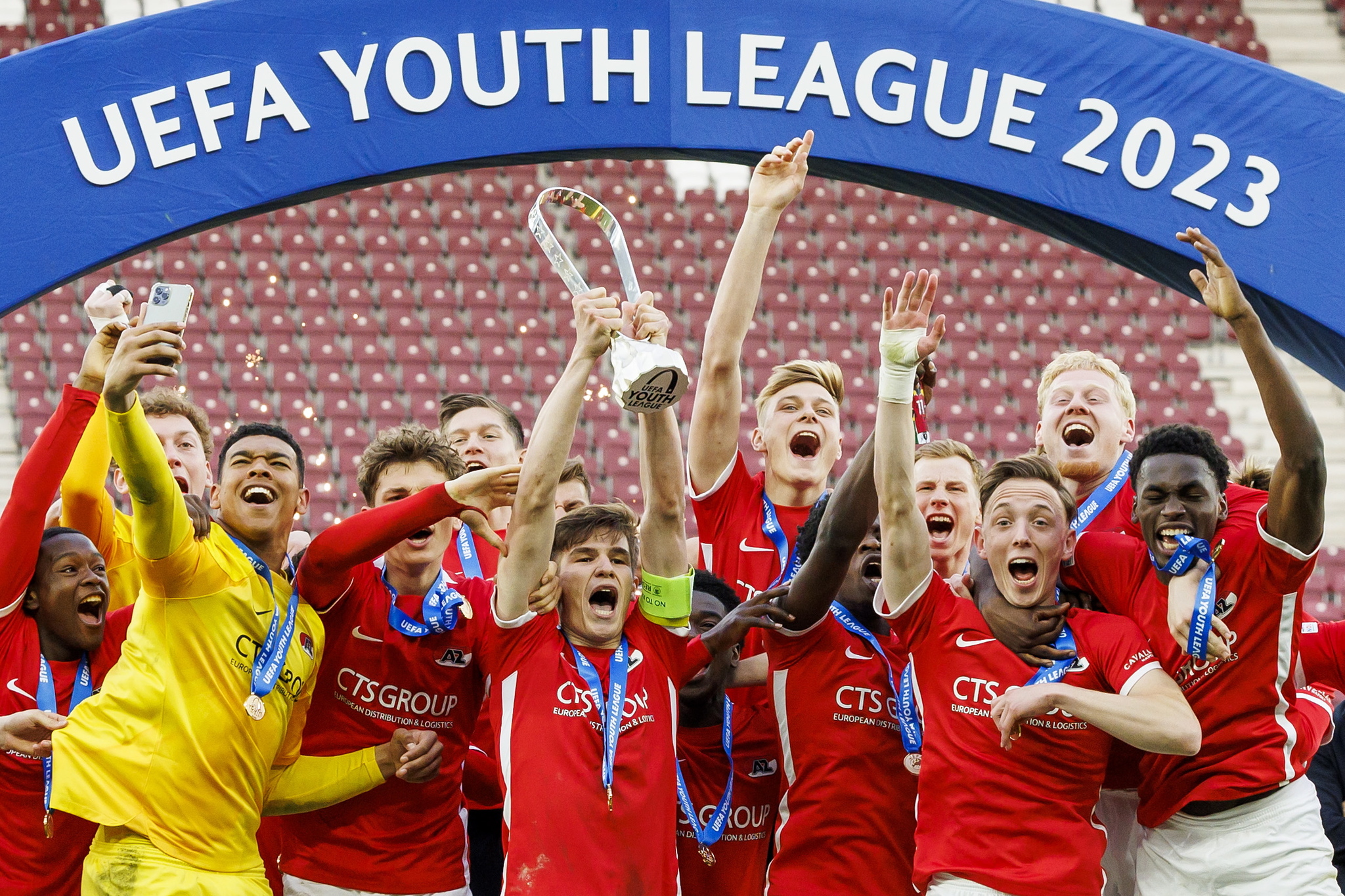 El AZ celebra el triunfo en la pasada Youth League.
