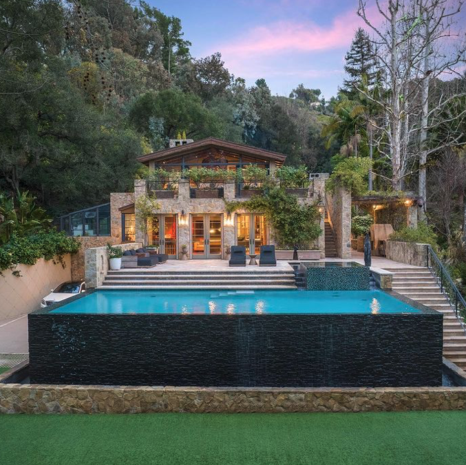 Jennifer Lopez vende impresionante mansión por 34 millones de dólares mientras se instala con Ben Affleck en Beverly Hills