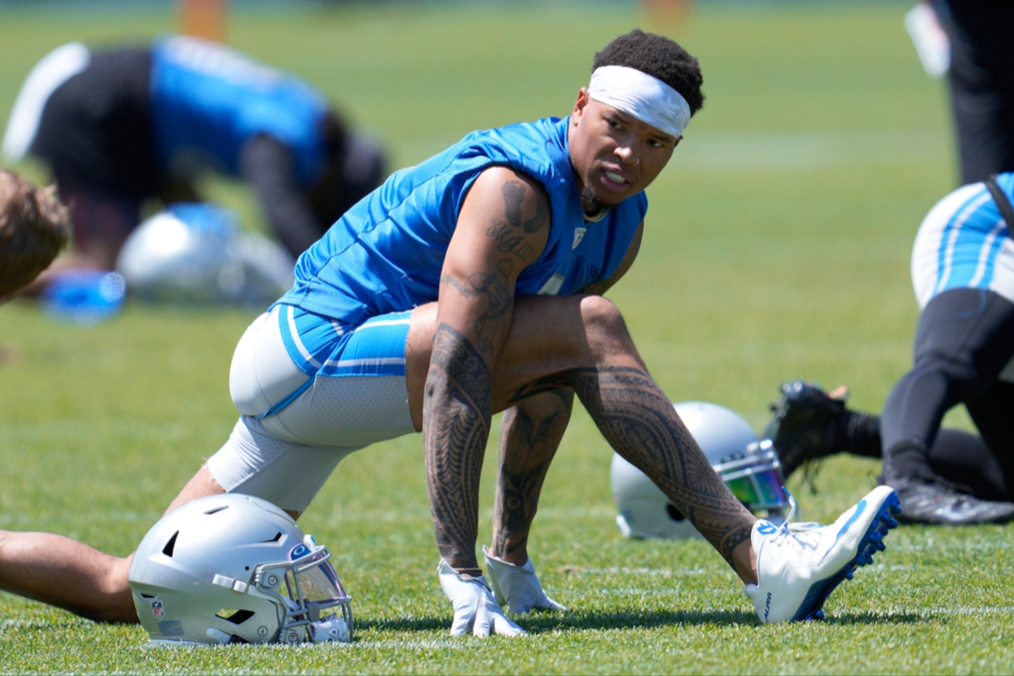 Marvin Jones Jr. leaves Lions due to personal problems.