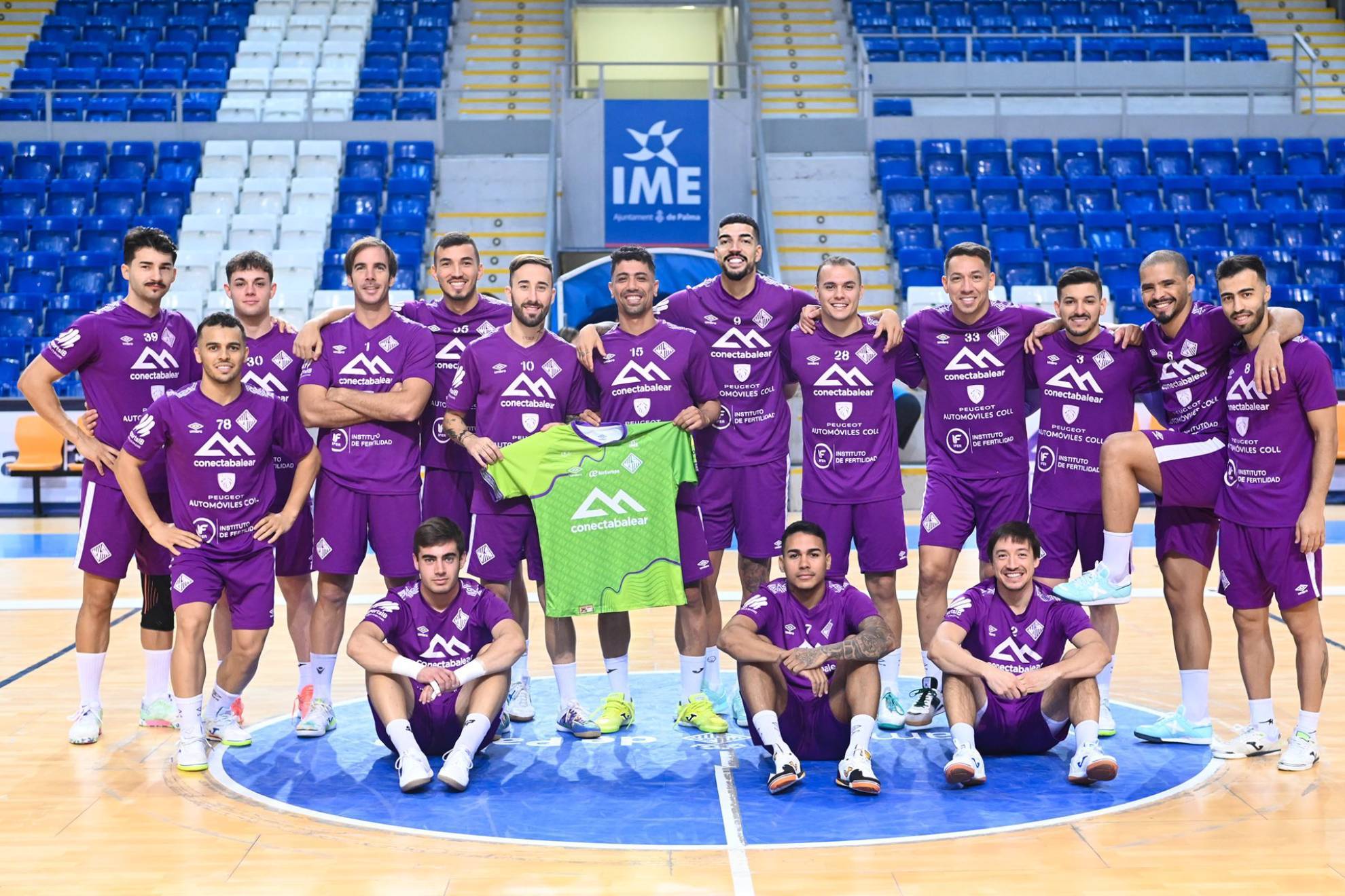 Los jugadores del Illes Balears Palma Futsal, con sus colores tradicionales.