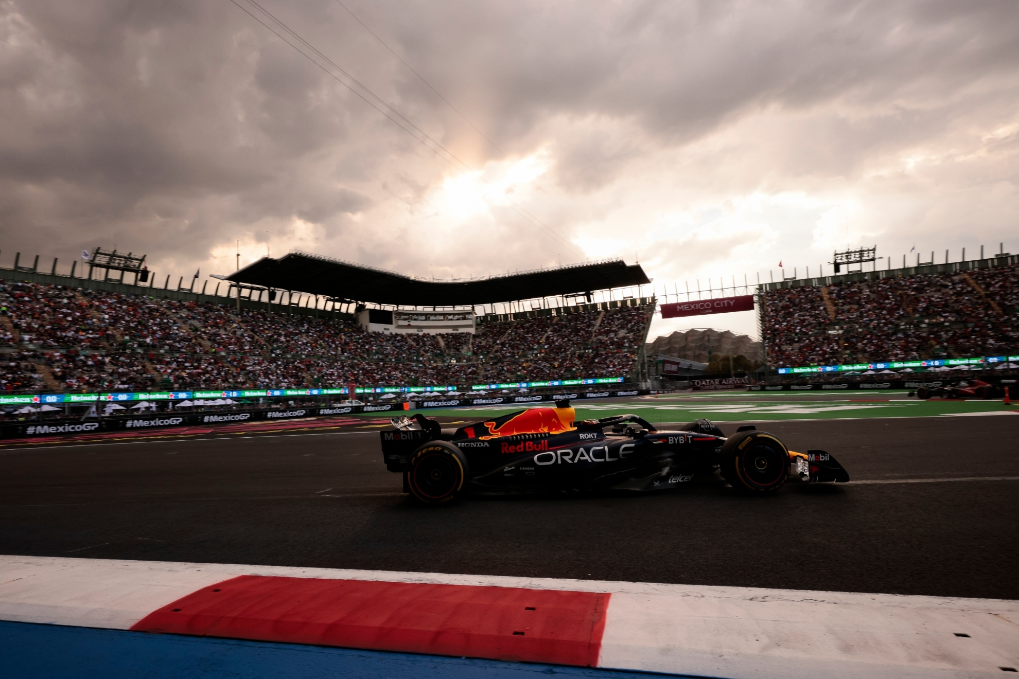 Max Verstappen durante el primer día del GP de México