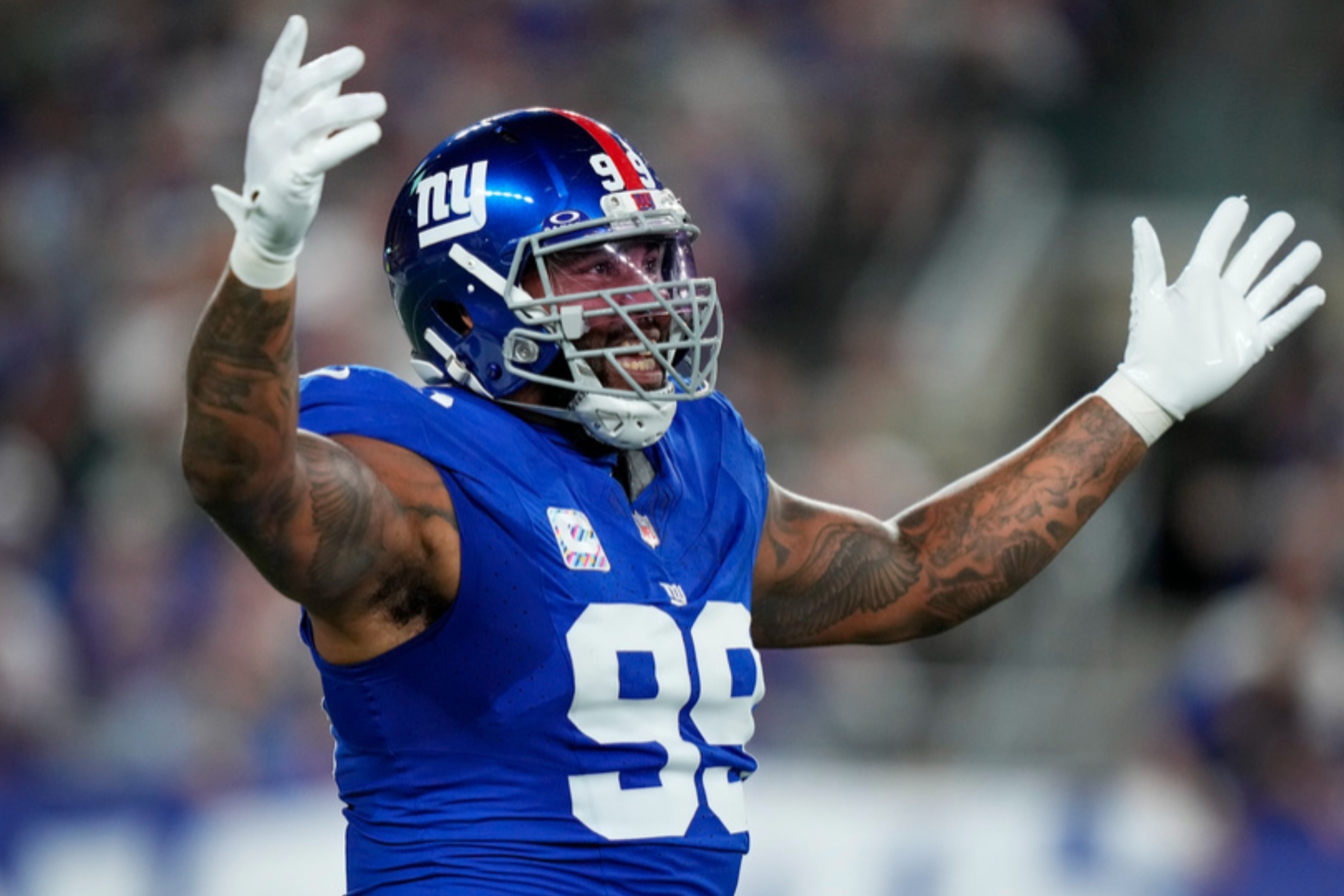 The Seattle Seahawks have landed defensive lineman Leonard Williams from the Giants