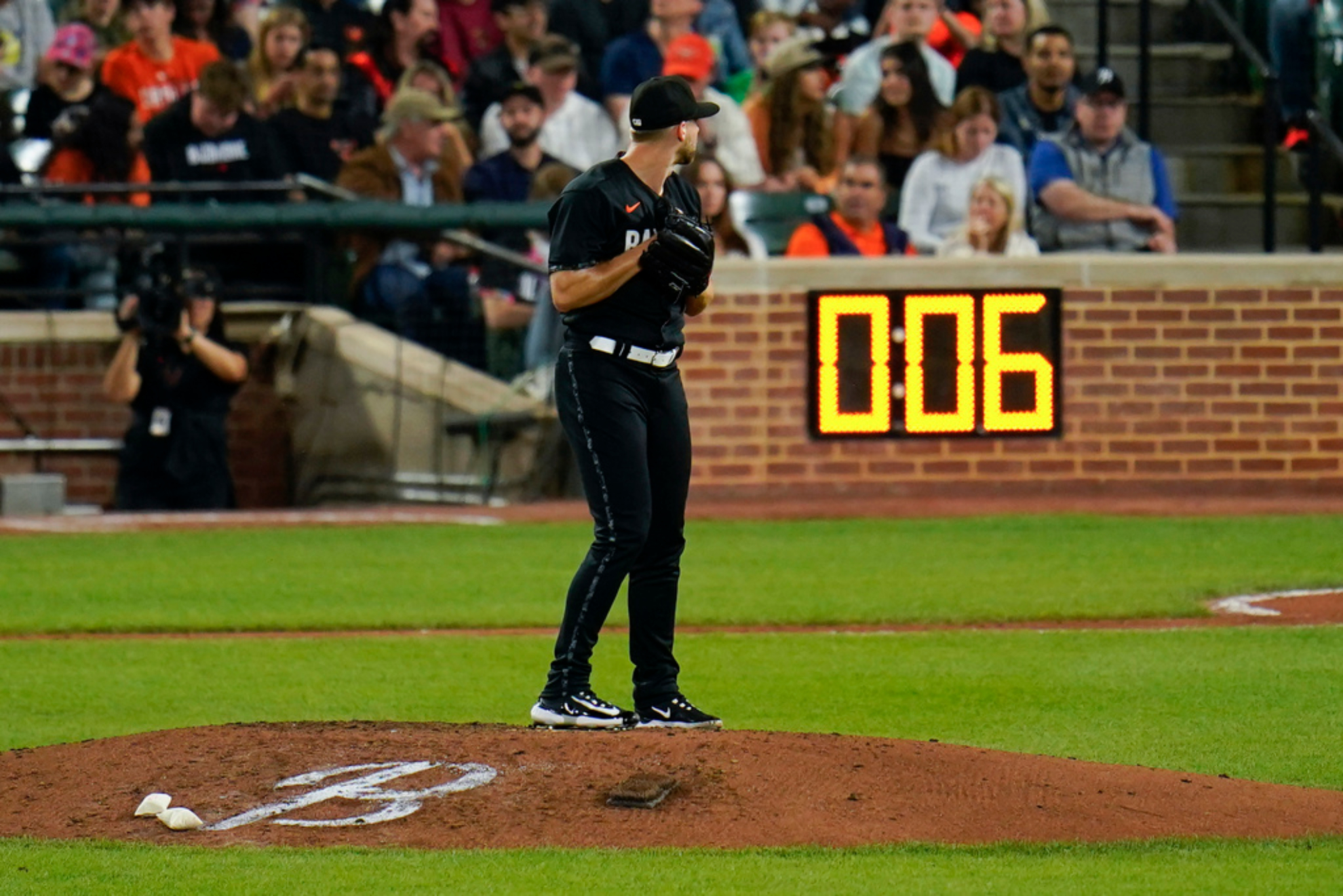 Pitch Clock World Series: Is there a pitch clock in the World Series?
