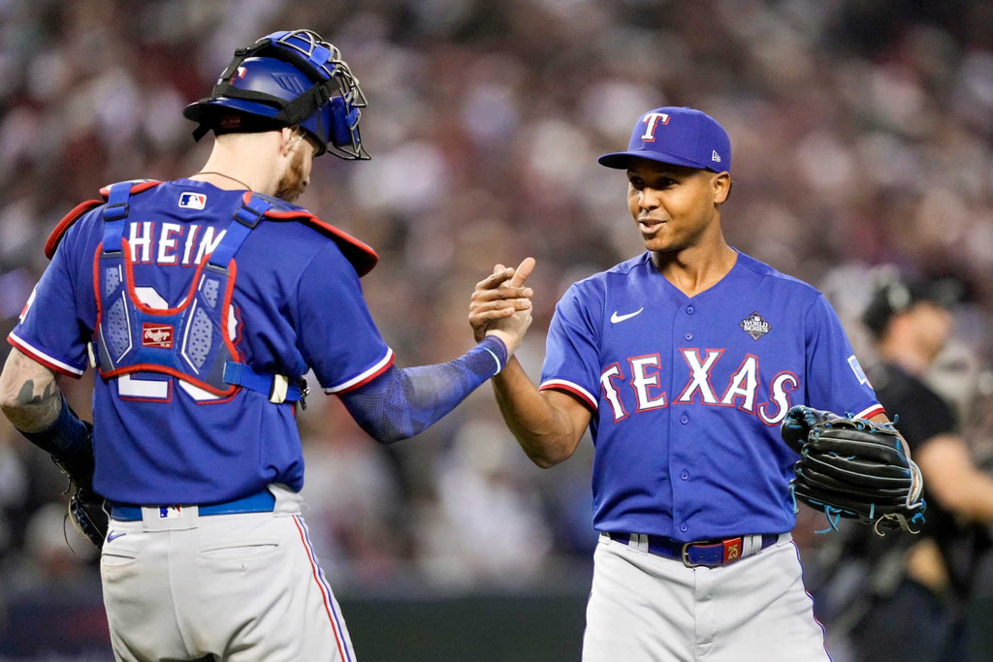 Road warrior Rangers remain perfect away from home, retake World Series lead over D-backs