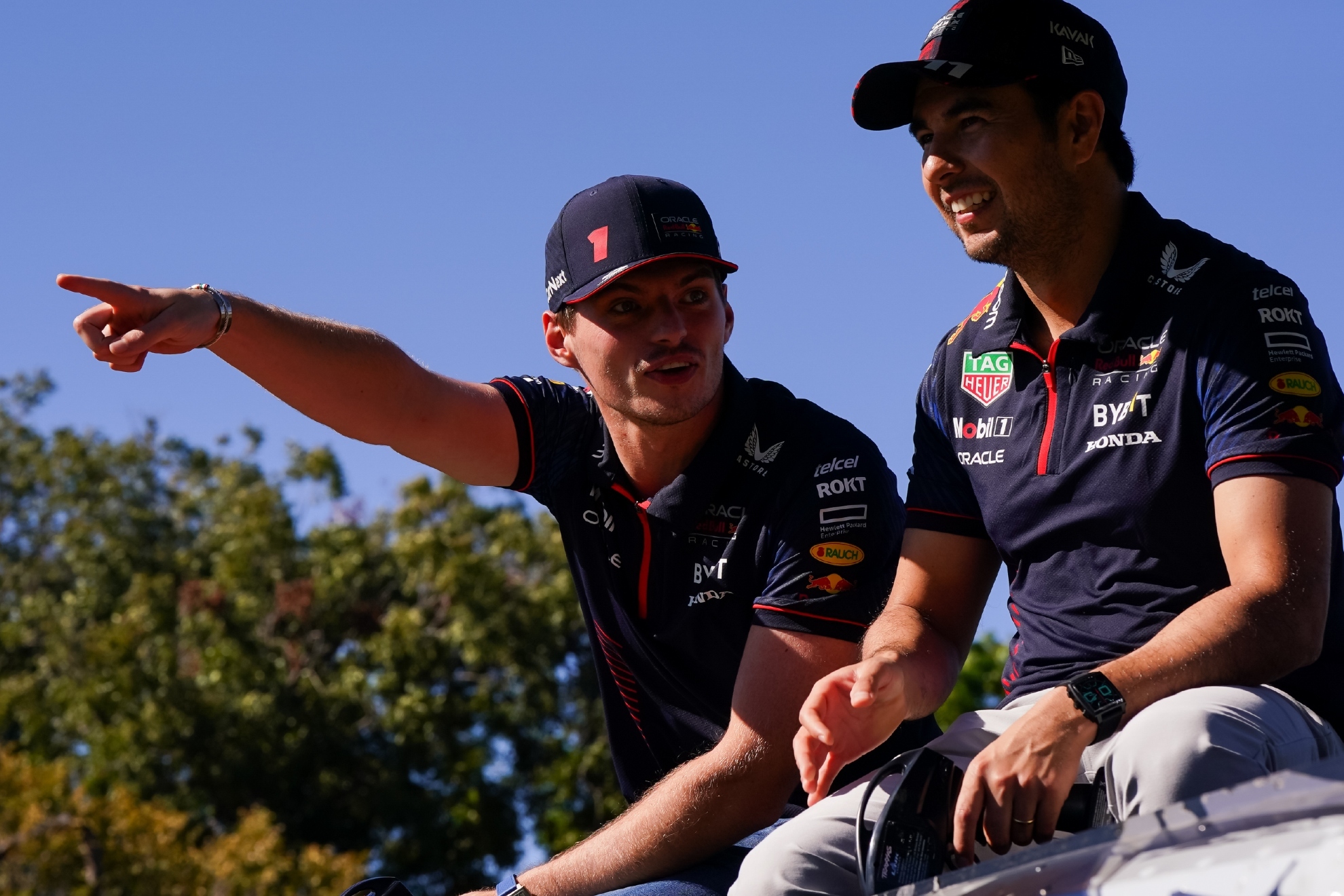 Max Verstappen y Checo Pérez durante el GP de México