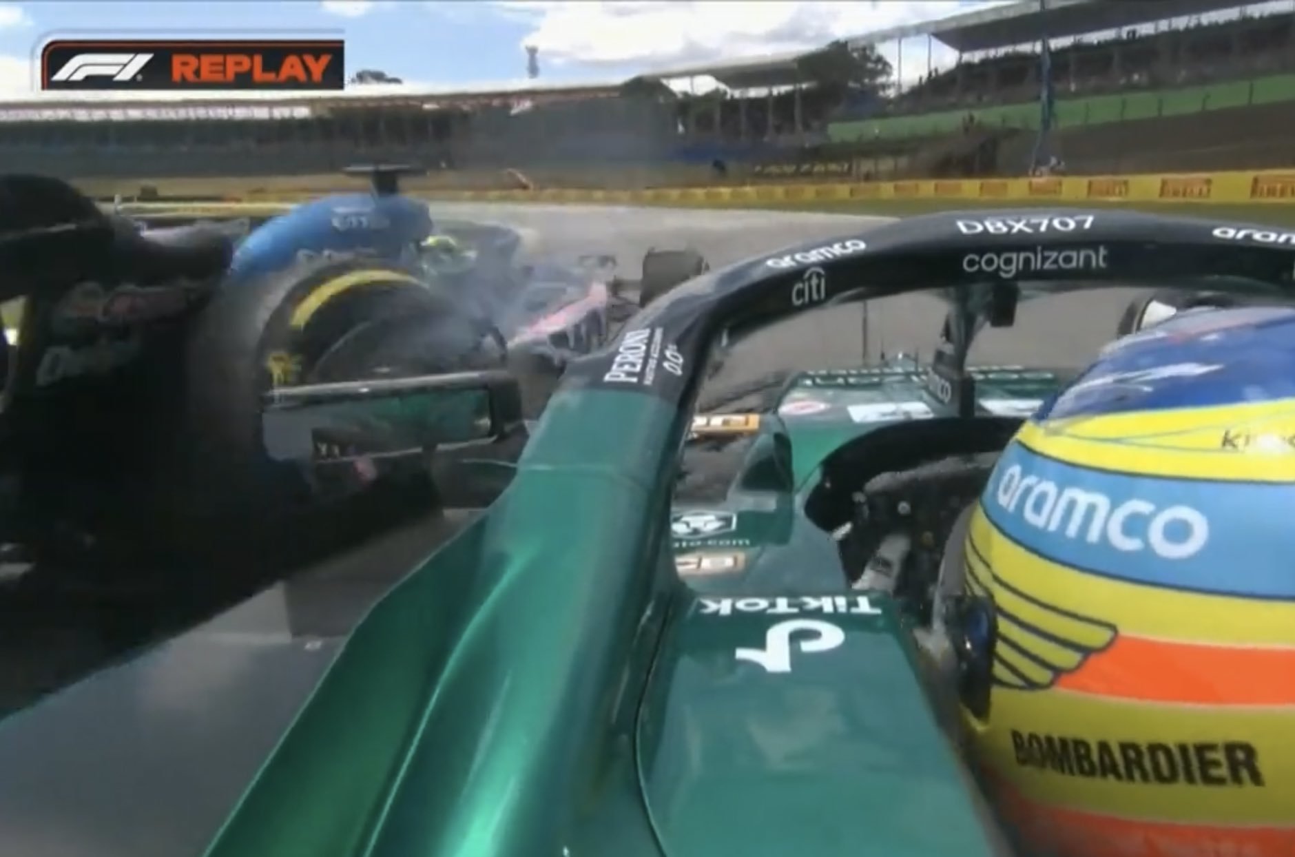 El momento del impacto entre Ocon y Alonso en la clasificacin del Sprint de Brasil