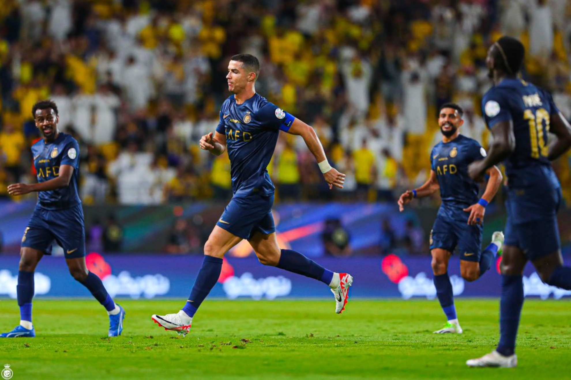 Cristiano Ronaldo celebra su primero gol contra el Al-Khaleej.
