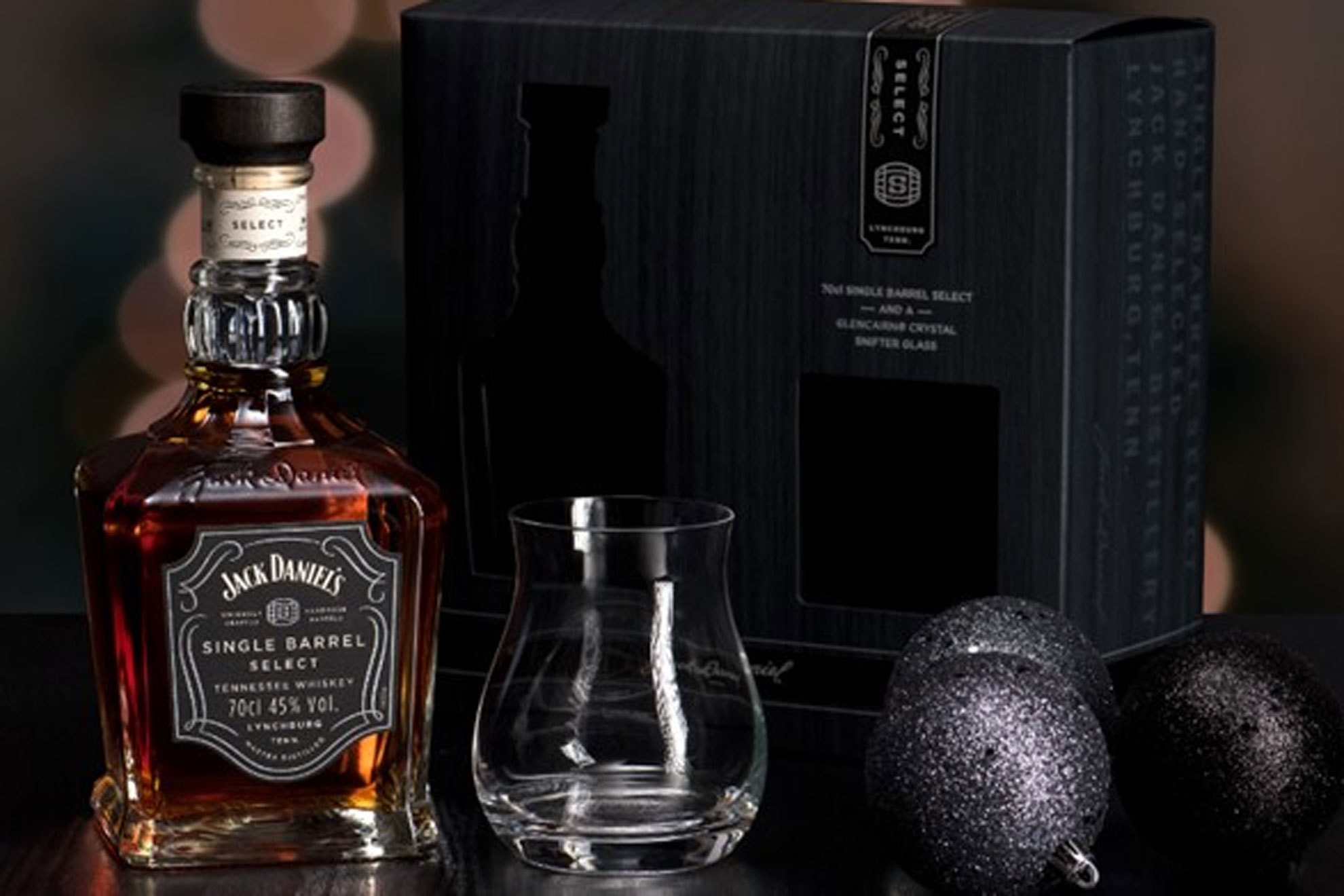 Descubre los packs especiales de Jack Daniel's para regalar esta Navidad