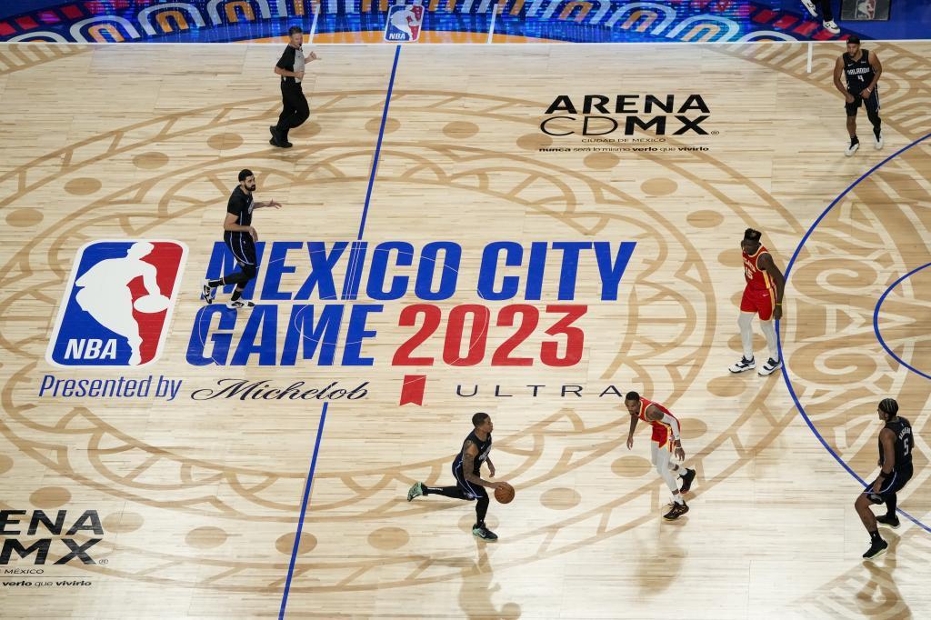 Una panorámica del México Arena durante el Magic-Hawks.