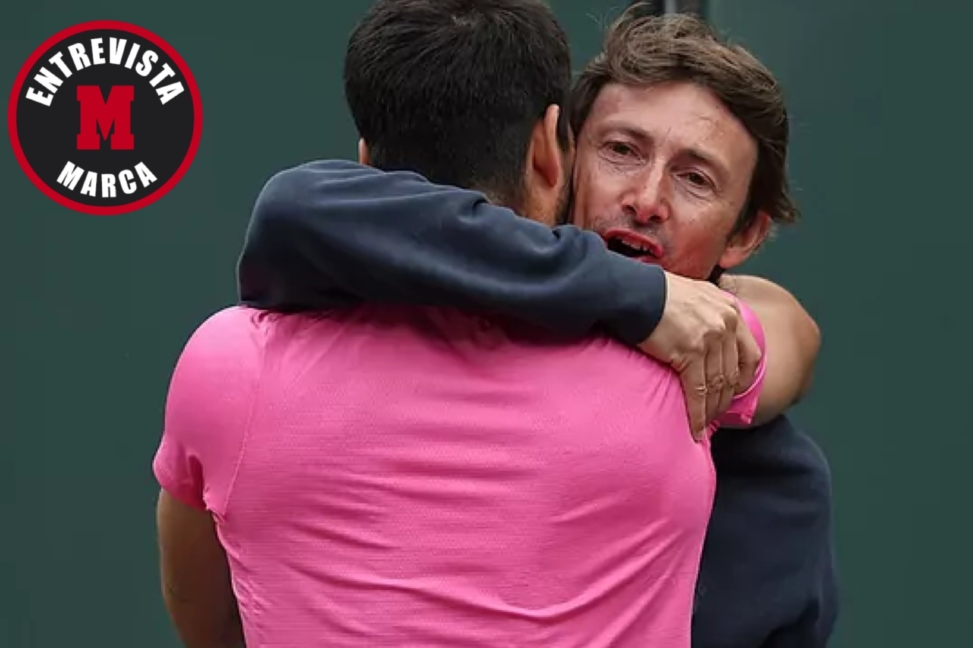 Ferrero se abraza a Carlitos