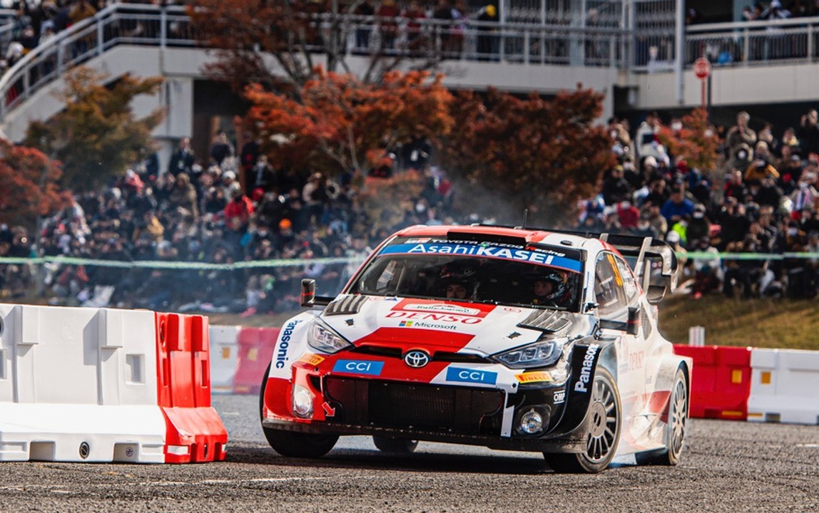 Evans se afianza en el liderato del Rally de Japón