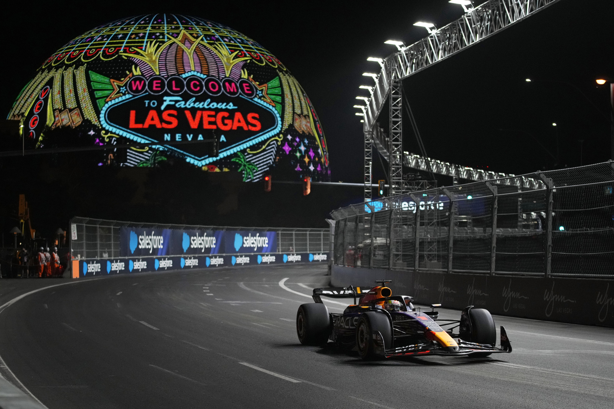 Mas Verstappen on the street circuit in Las Vegas