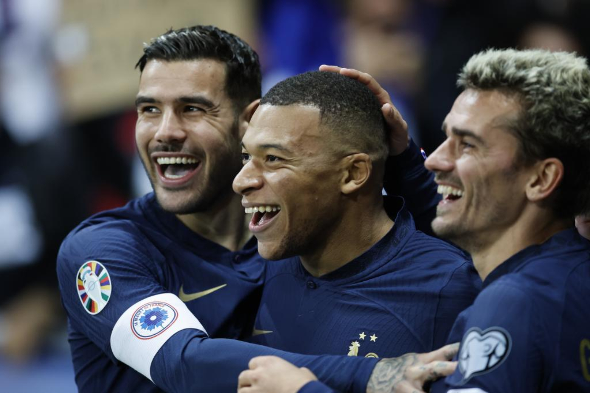 Jugadores de Francia celebran la victoria ante Gibraltar.