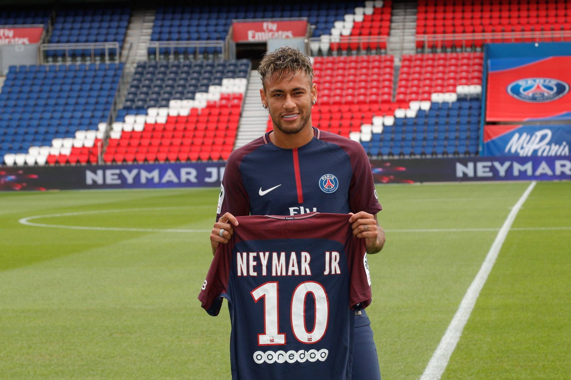 Neymar, el día de su presentación como jugador del PSG.