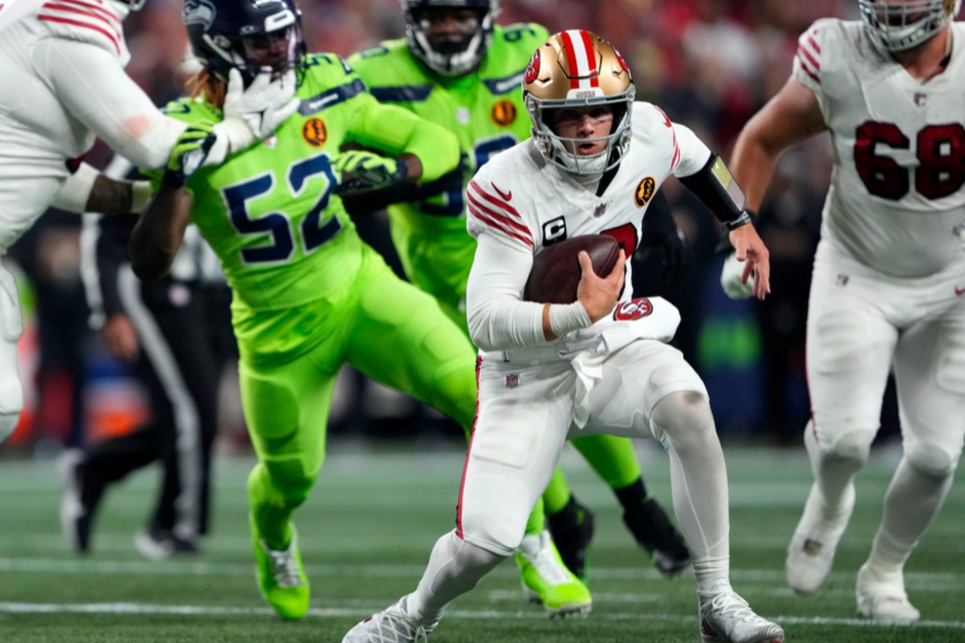 49ers crush Seahawks at home on Thanksgiving, CMC shines with two TD's