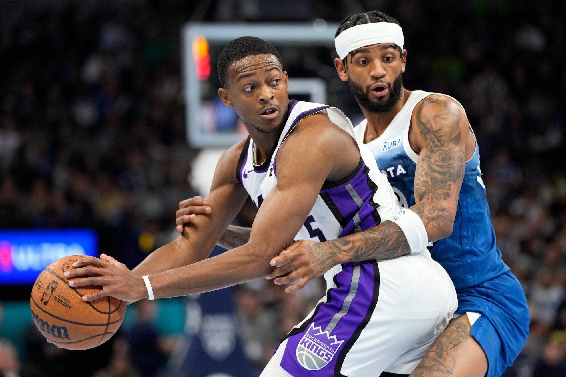 Kings stay unbeaten in NBA Cup by topping Timberwolves behind DeAaron Fox