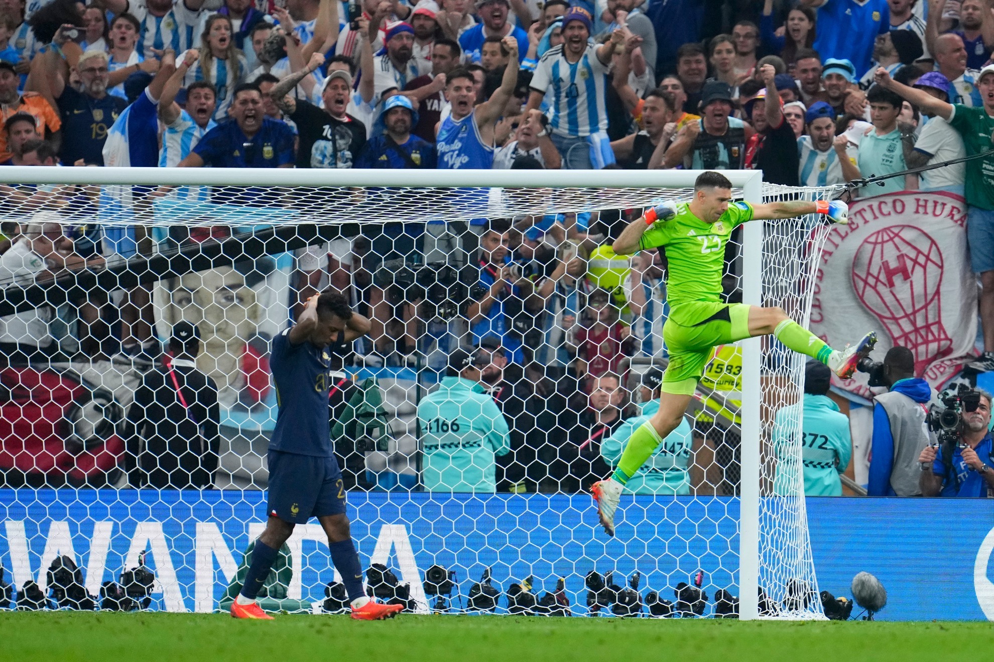 Emiliano Martinez during the World Cup final vs France