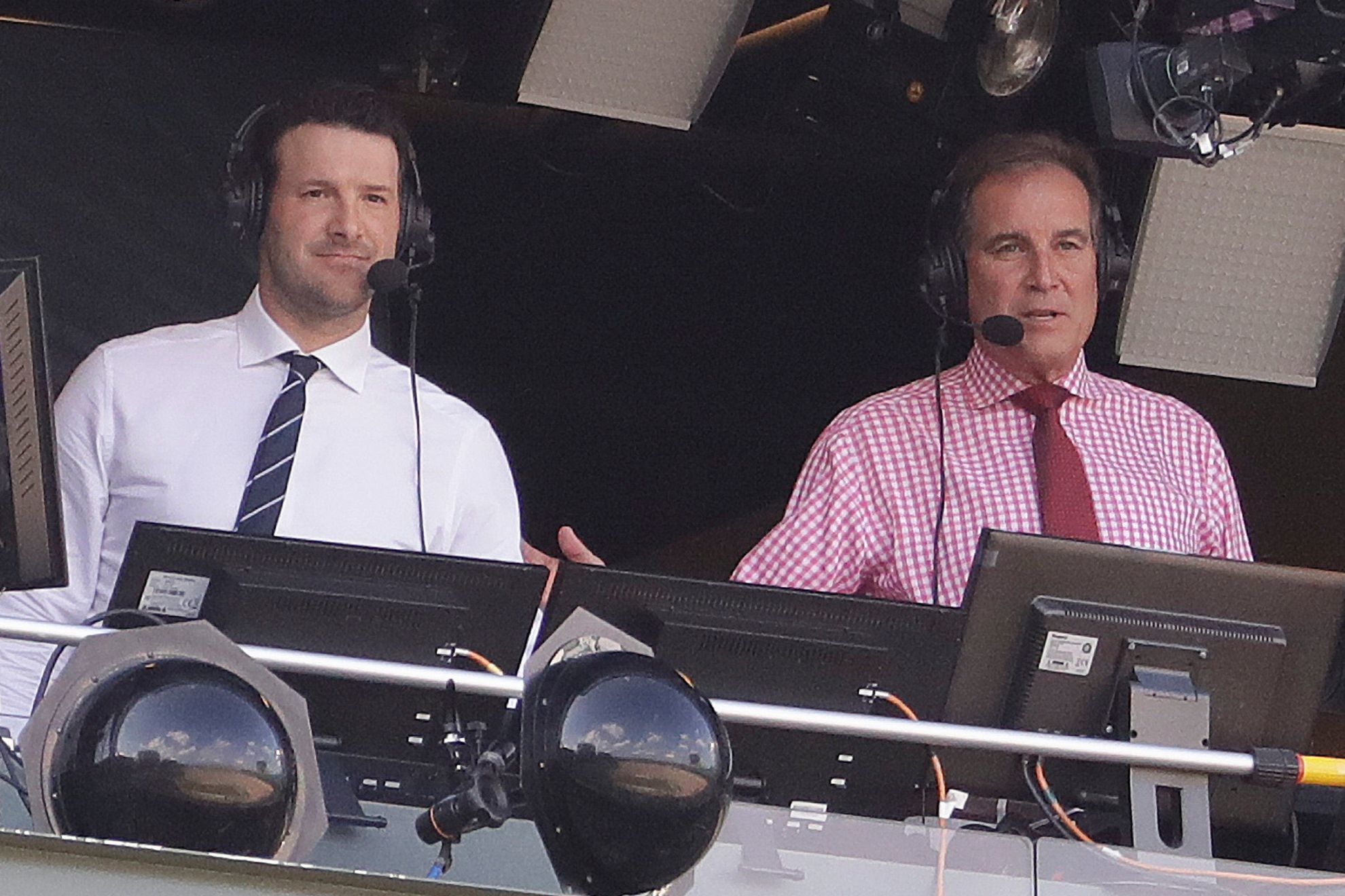 Tono Romo calling Jim Nantz 'sexy' is the latest embarrassing moment for CBS