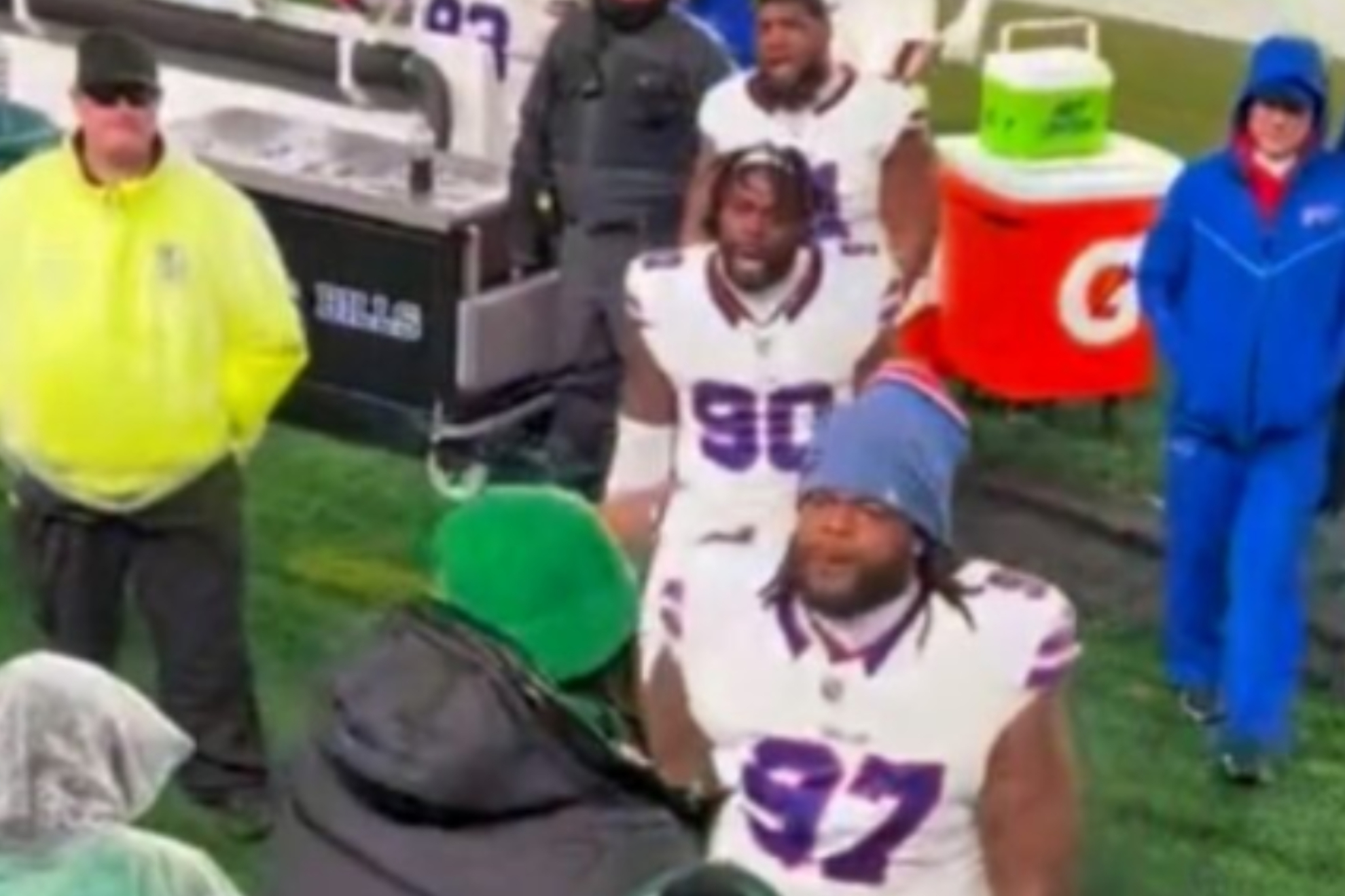 Bills Players' confrontation with Eagles fans escalates during game dispute