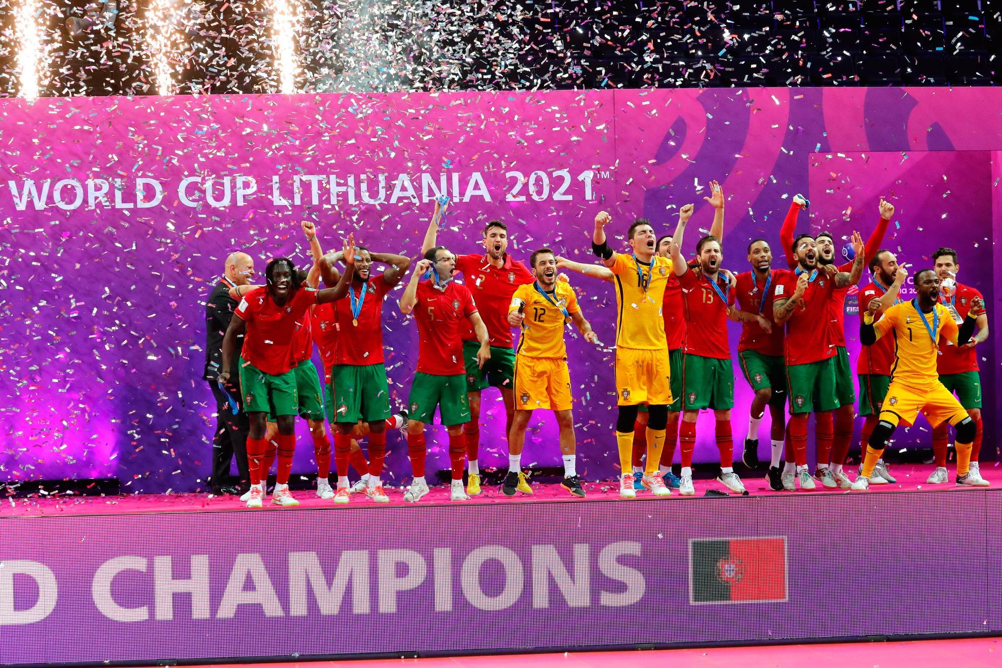 پرتغال قهرمانی تیم های ملی در جام جهانی 2021 در کاوناس را جشن می گیرد