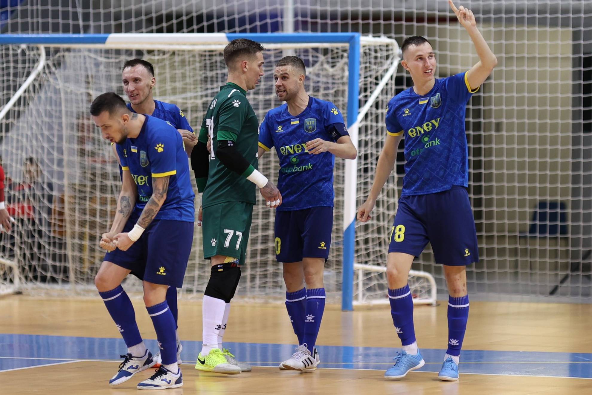 El FC Hyt, de Kiev, celebra uno de sus cuatro goles.