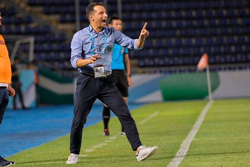 Ángel López, entrenador en la Superliga griega: "Olimpiacos tiene mucho poder desde todos los puntos de vista"