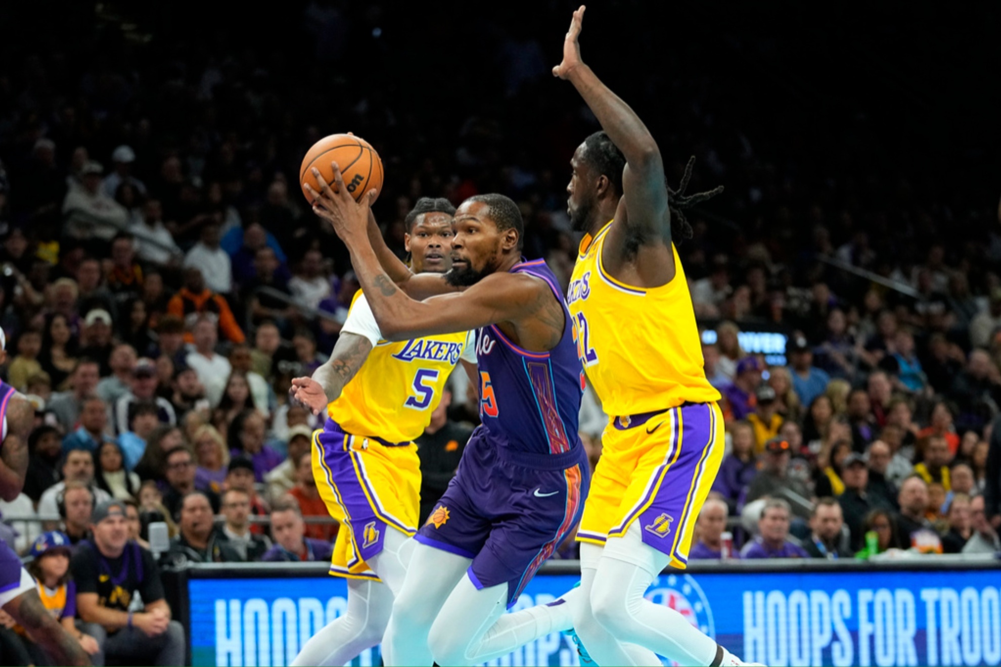 The Suns will look to advance to the In-Season Tournament semifinals on Tuesday against the Lakers