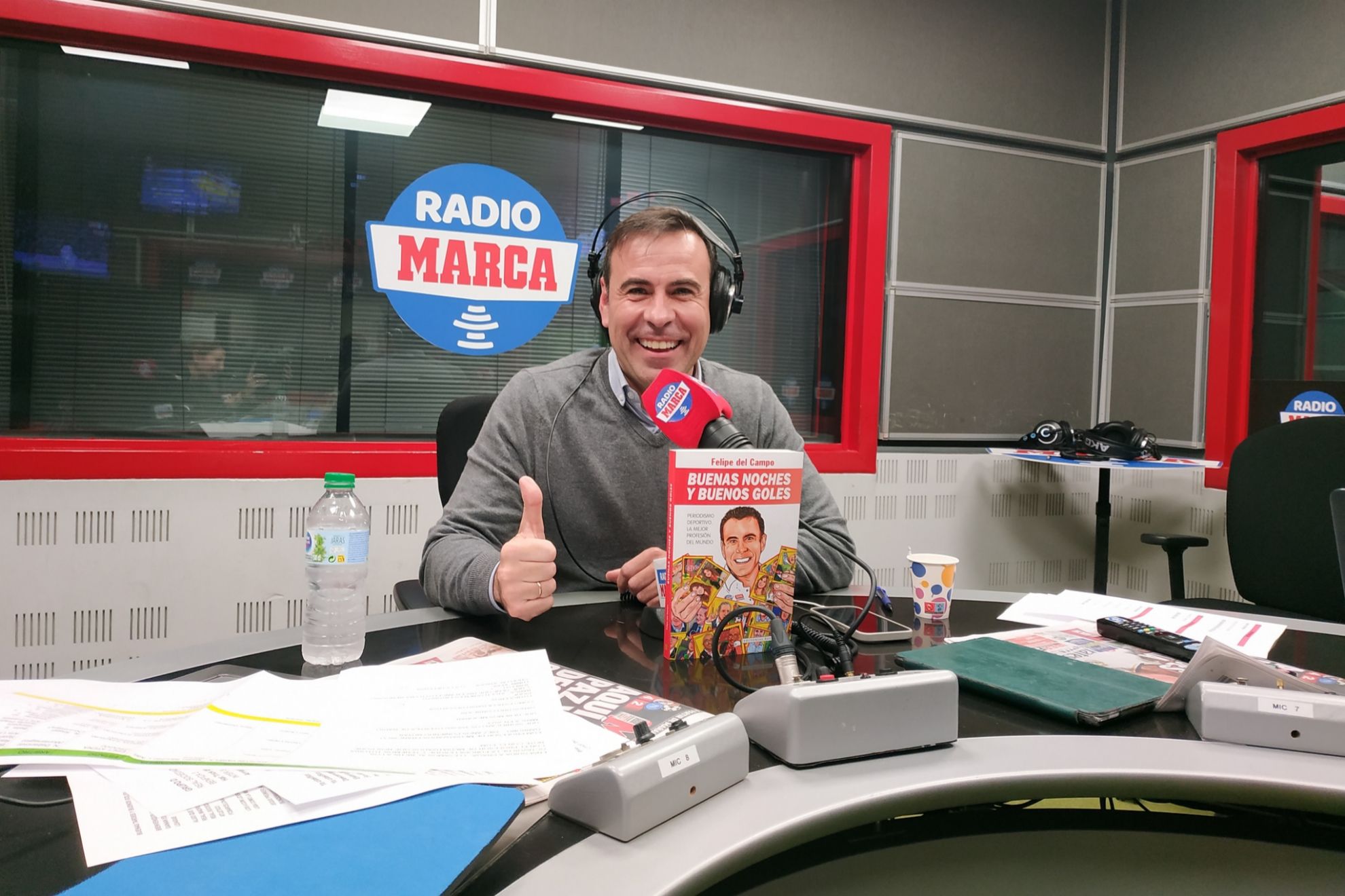 Felipe del Campo en los estudios de Radio Marca durante Marcador Internacional/Foto: @ladeporteca