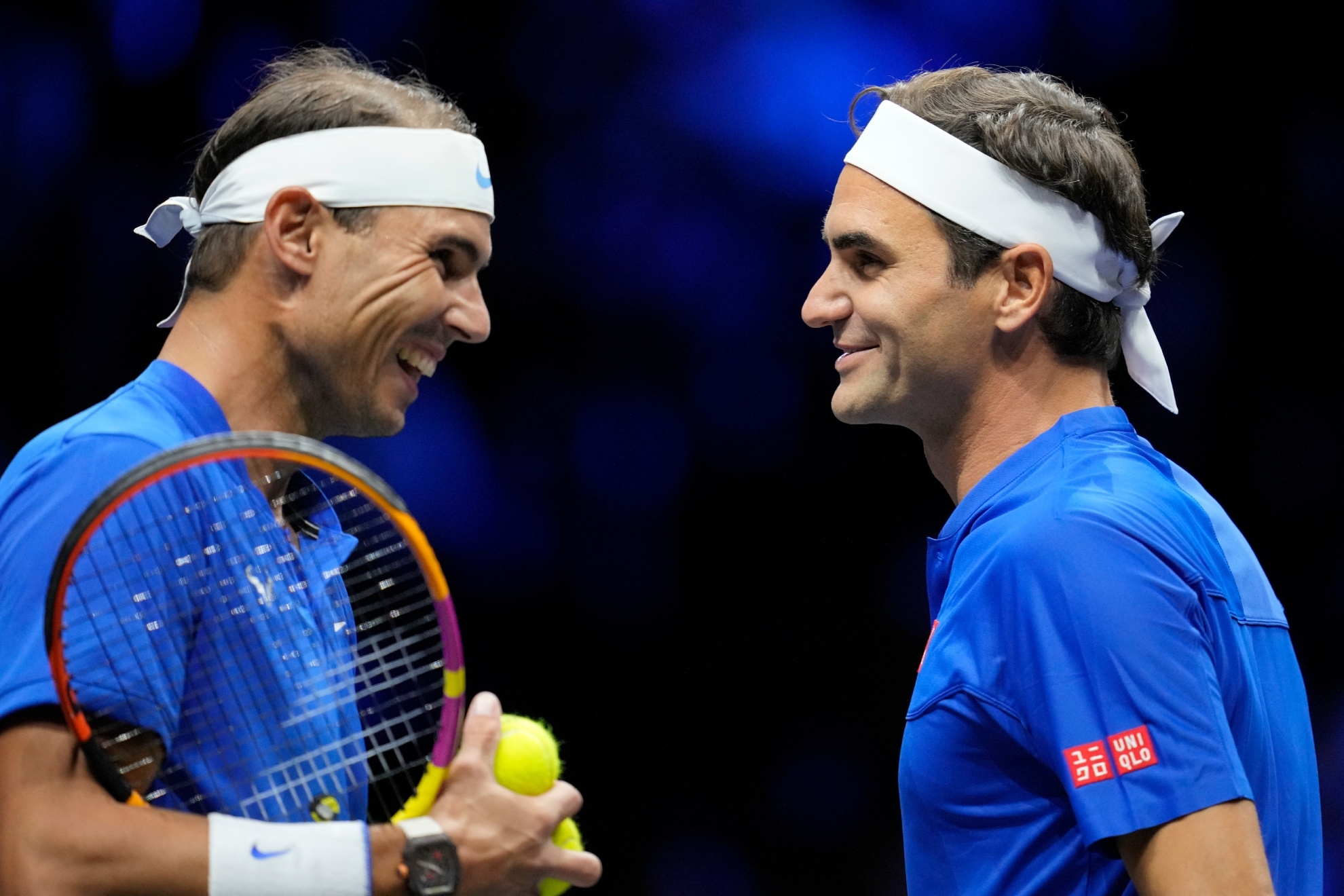 Rafael Nadal y Roger Federer disputan su partido de dobles durante la Laver Cup 2022