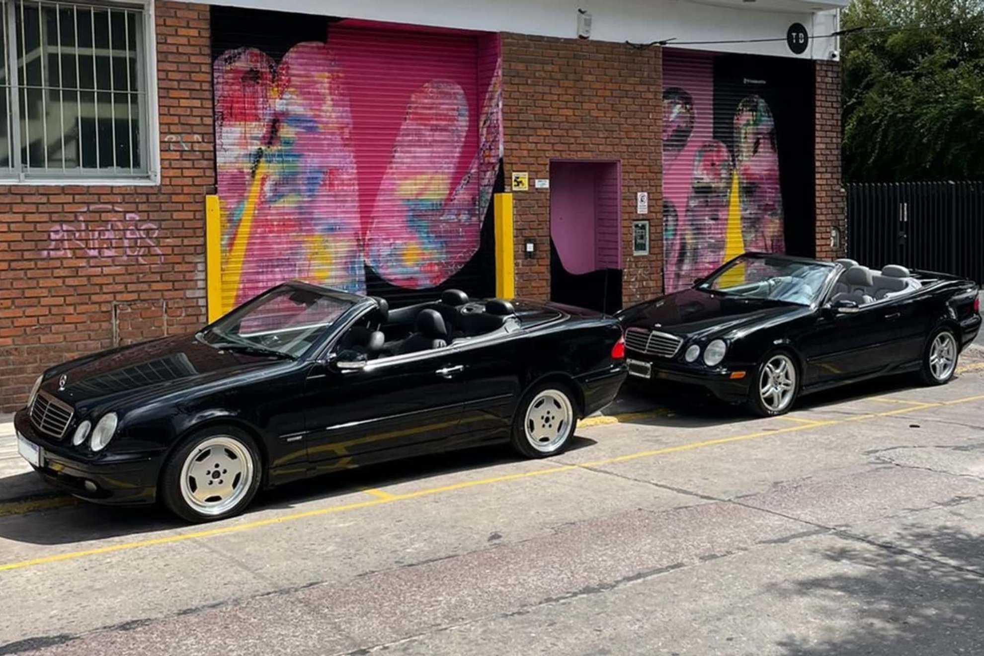 Las dos unidades del Mercedes CLK que al final consigui