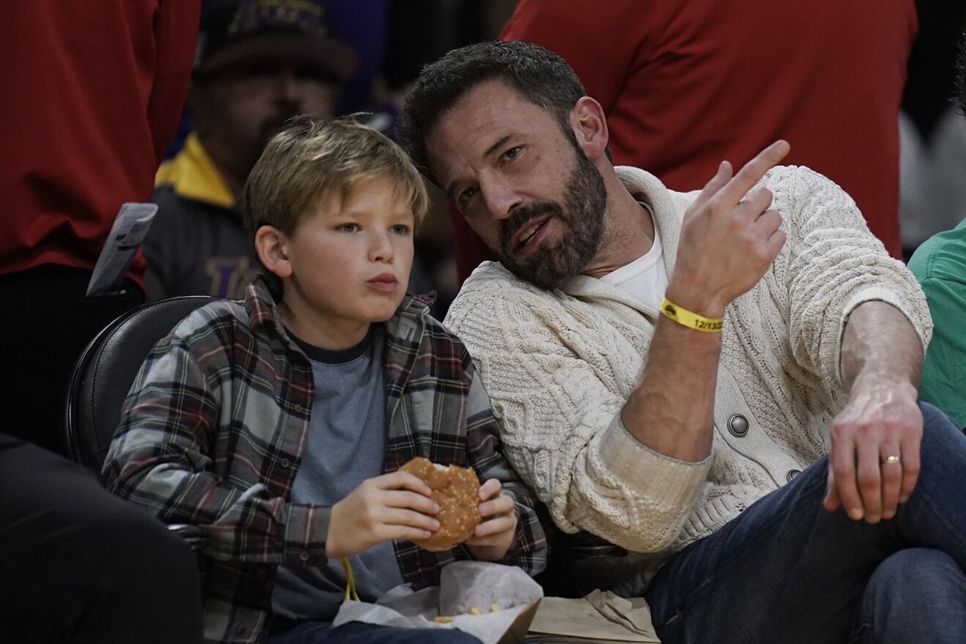 Ben Affleck with his son Samuel at a Lakers game.