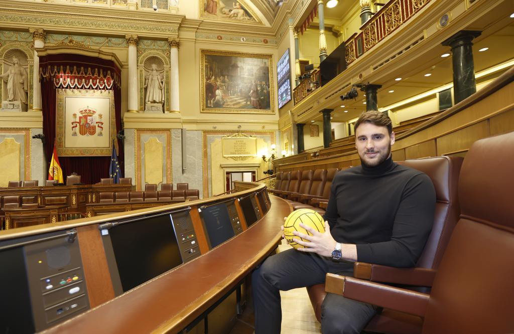 El nuevo diputado, en el esca