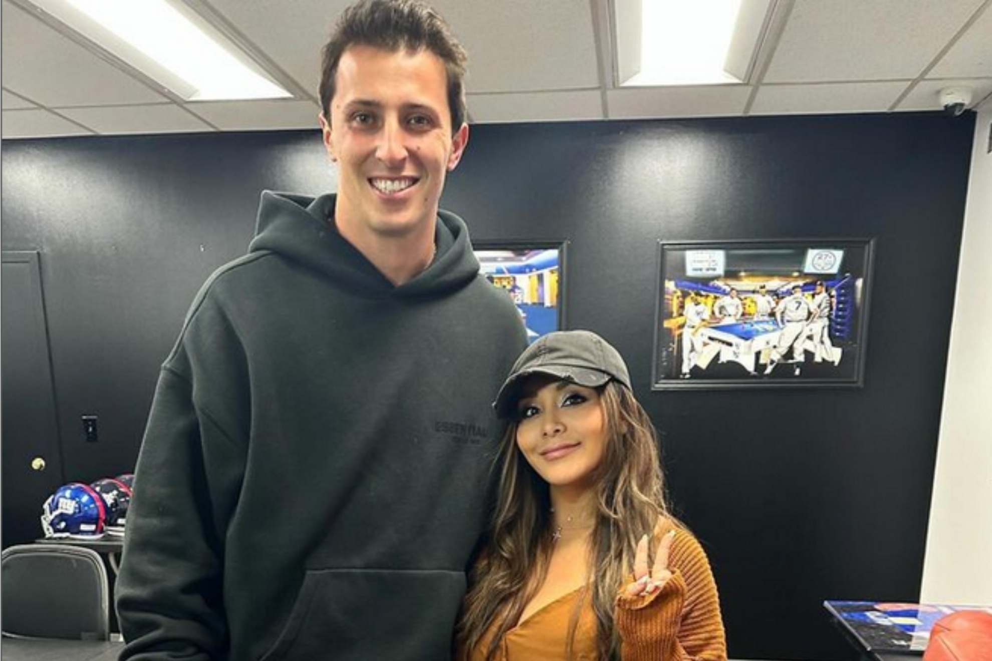 Tommy DeVito and Snooki at the Hobby Hive.