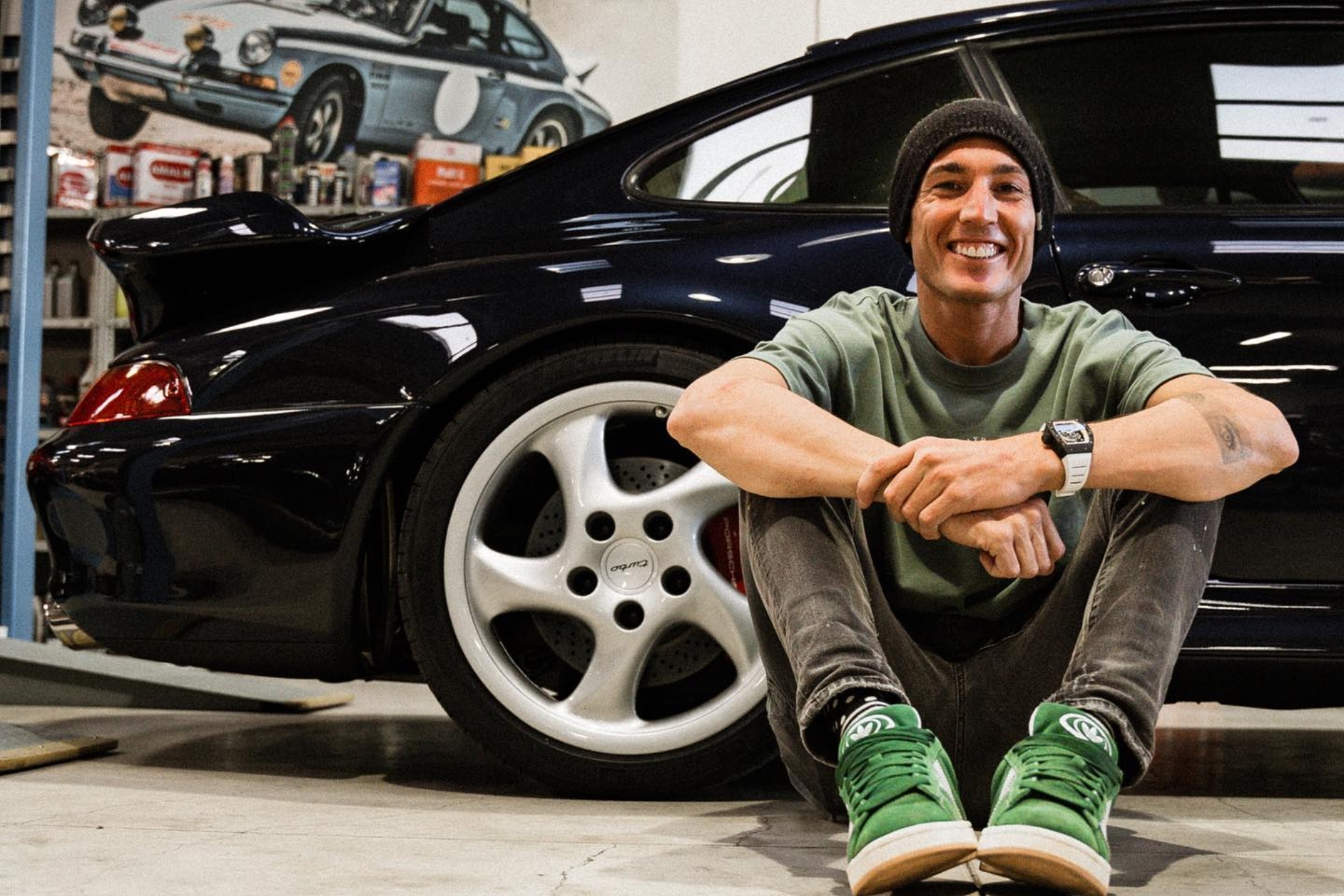 Aleix Espargaró ya tiene el coche de sus sueños en su garaje de Andorra.