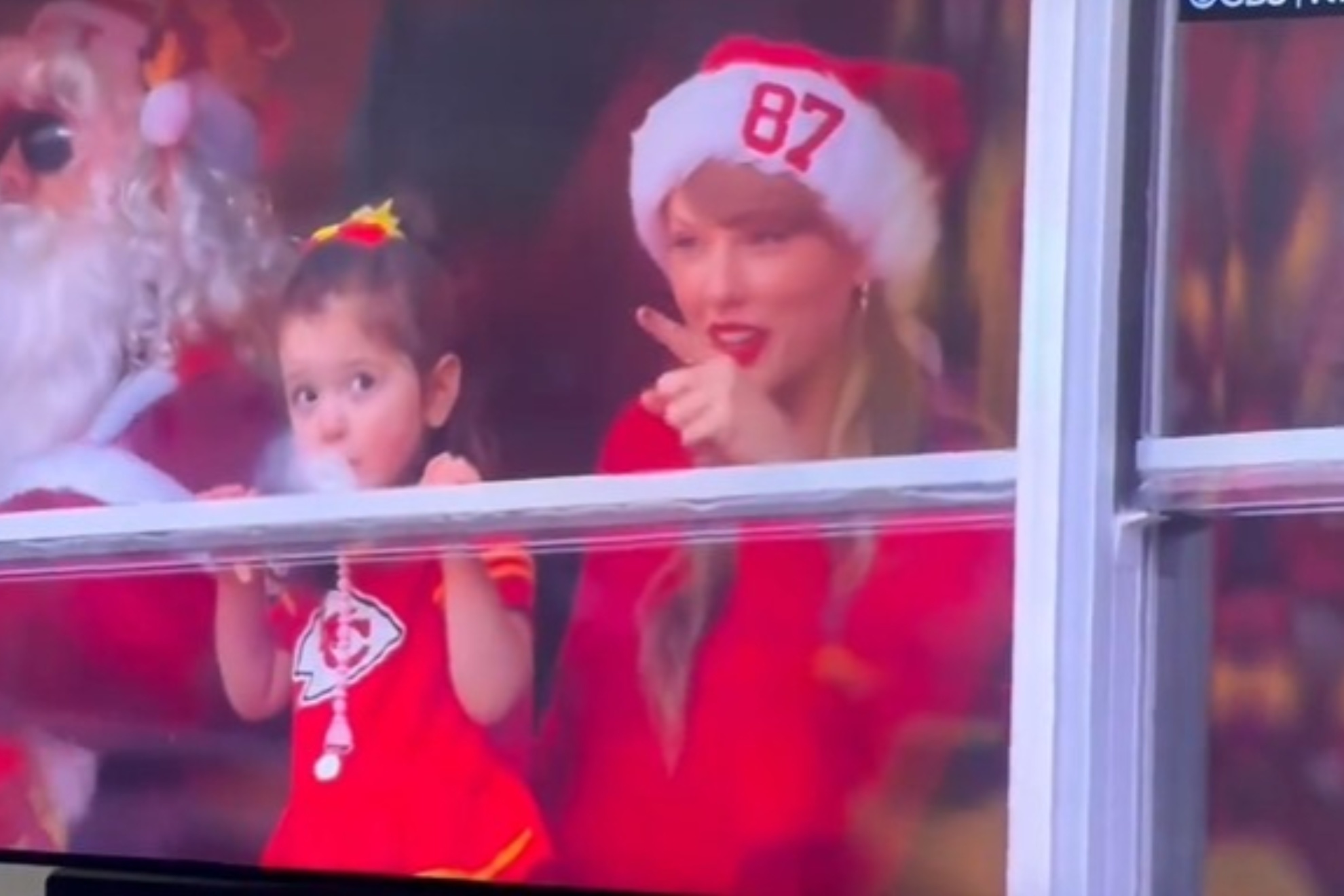 Taylor Swift wore a Santa hat with Travis Kelces number 87 on it