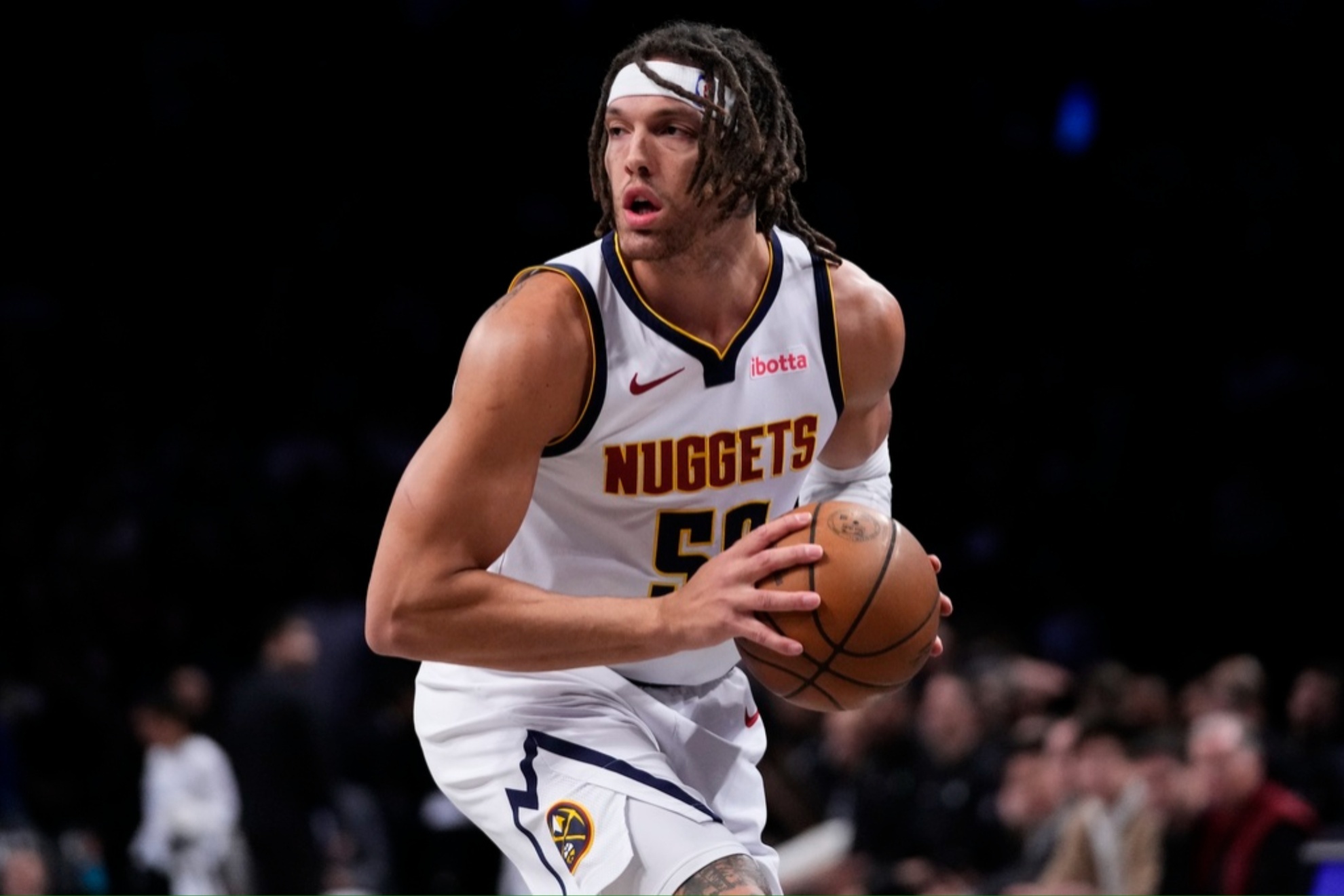 Denver Nuggets Aaron Gordon was bitten in the face by his familys dog