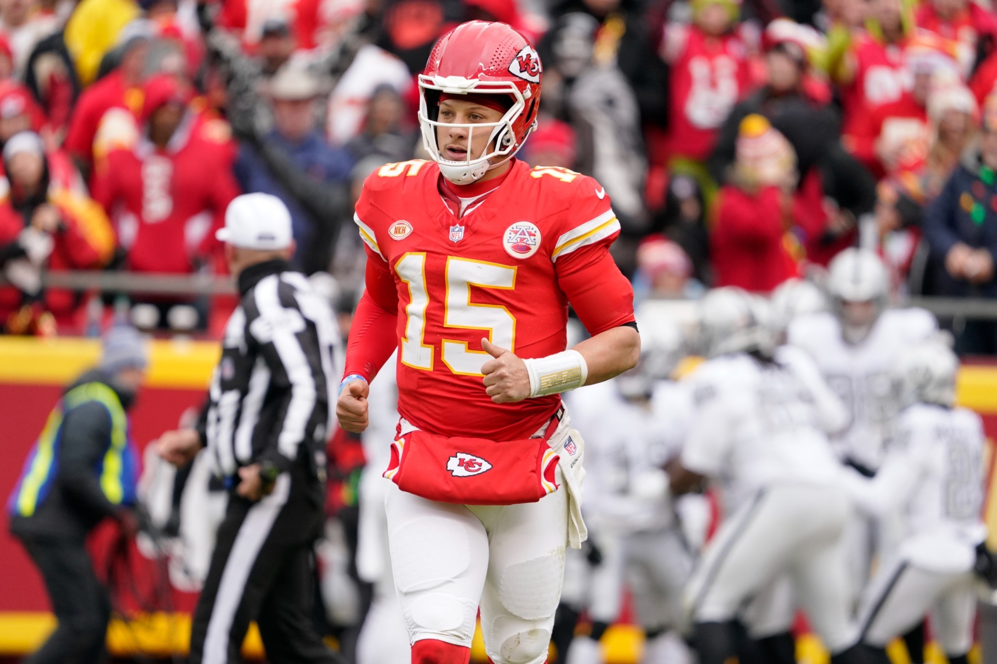 Patrick Mahomes and the Chiefs could clinch the AFC West this weekend.