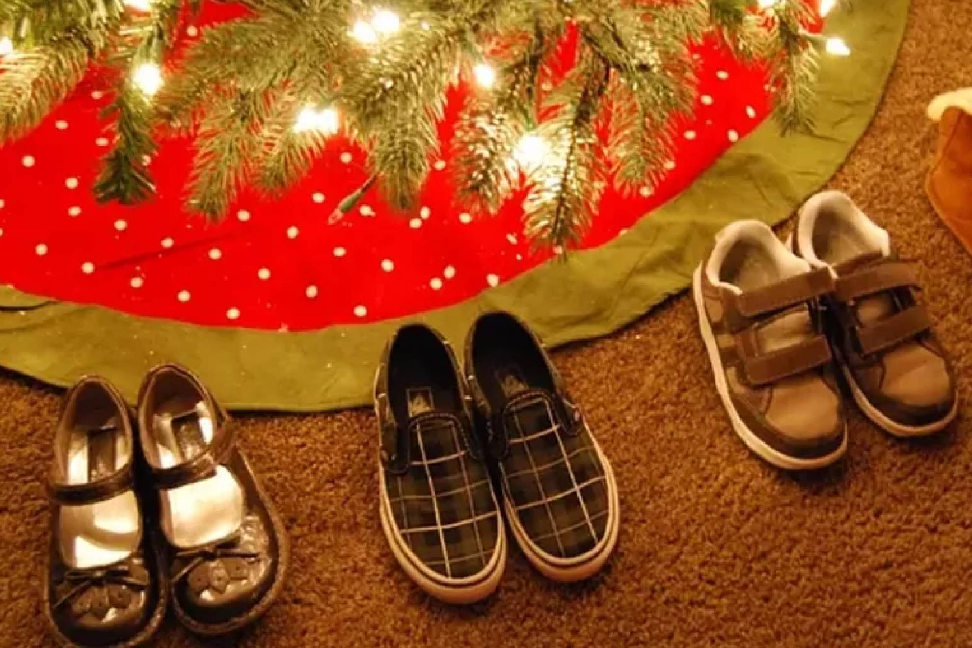 Por qu se deja el zapato debajo del rbol de Navidad la noche de Reyes?