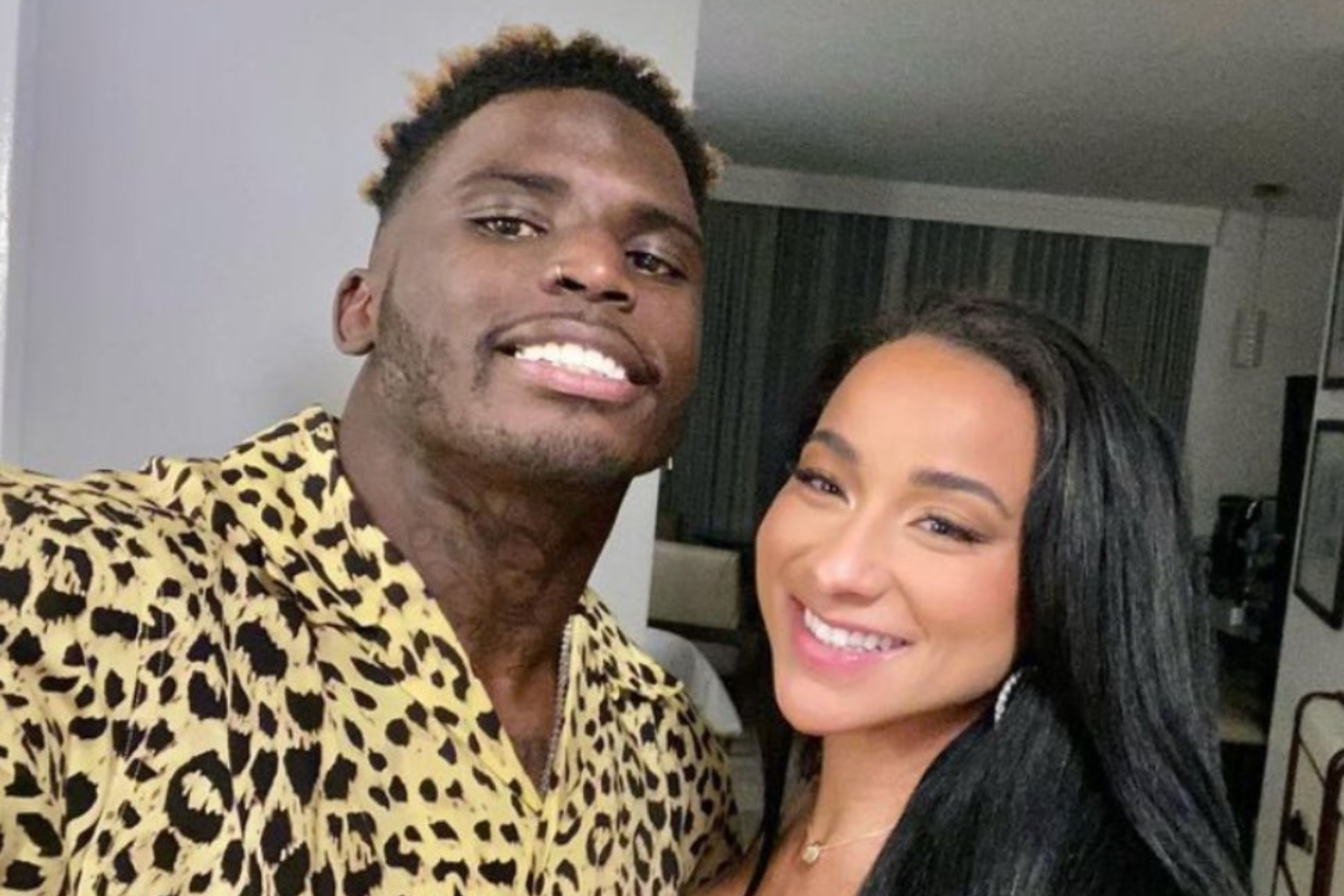 Tyreek Hills wife Keeta Vaccaro forgets mansion fire by buying 380,000 dollar Bentley