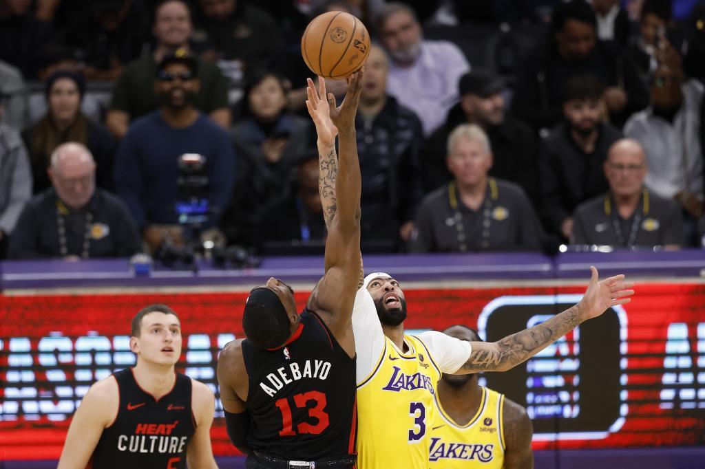 Salto del Lakers-Heat.