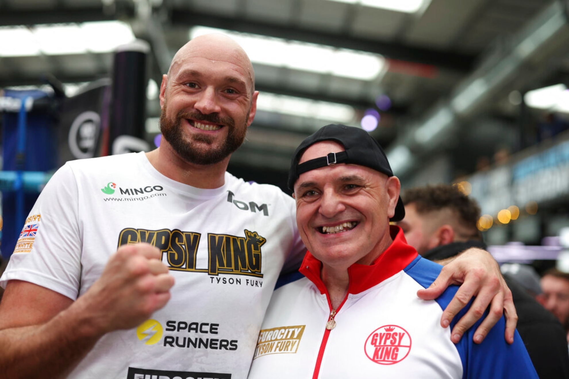 Tyson Furys dad John Fury urges the Gypsy Kings to change his style when facing Oleksandr Usyk