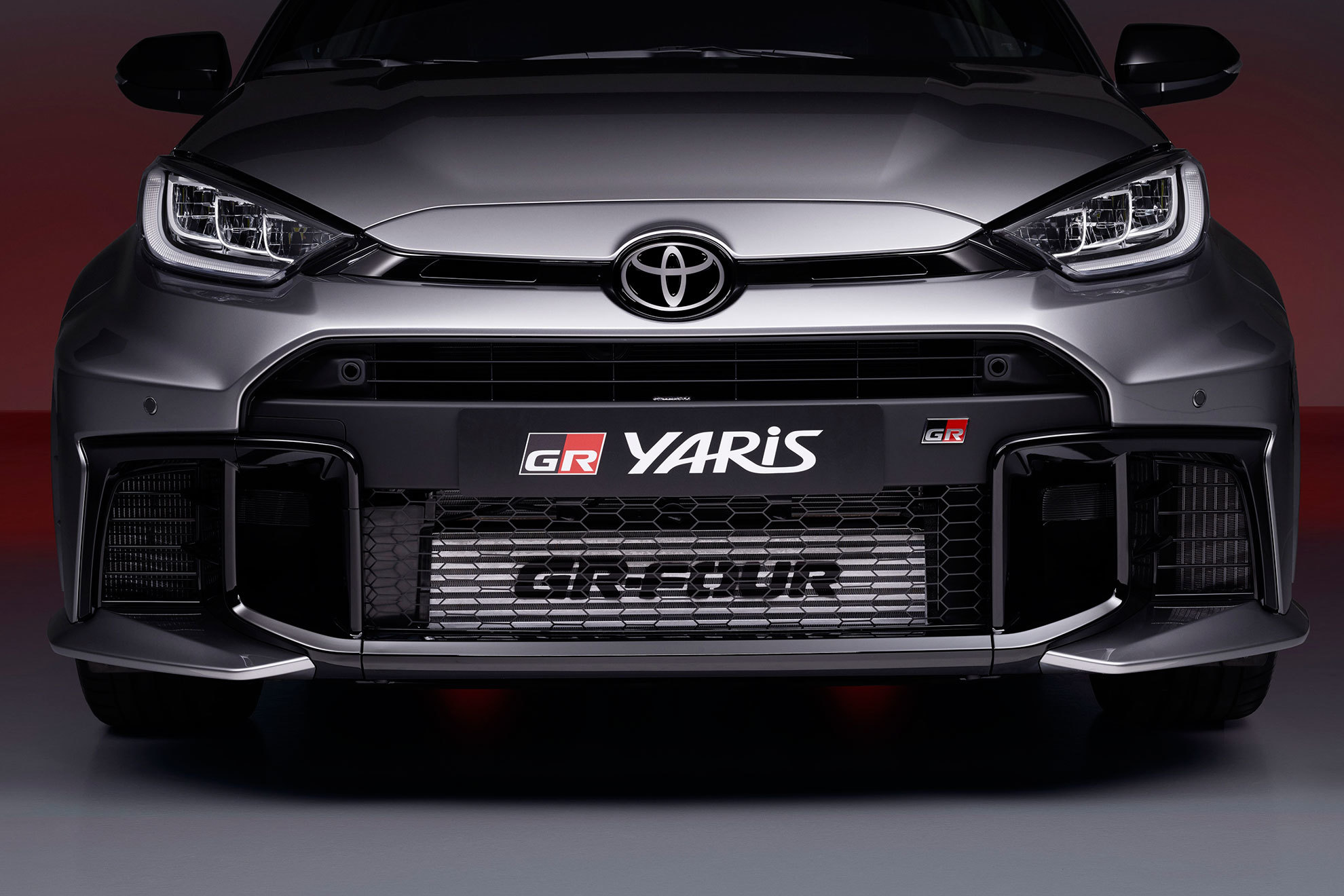 El GR Yaris incluye novedades estéticas, mecánicas y de chasis.