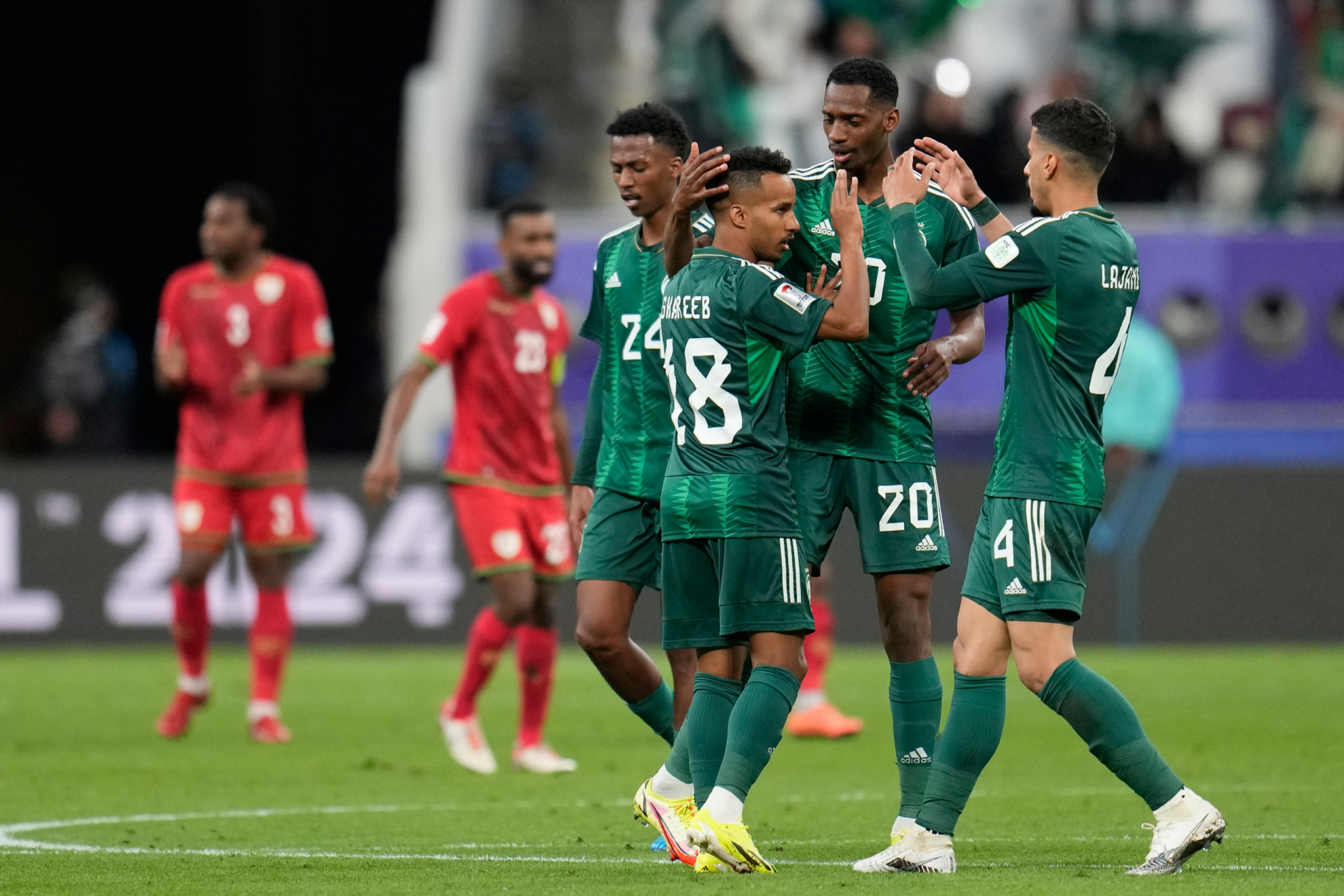 Los jugadores de Arabia Saudí celebran uno de sus goles.