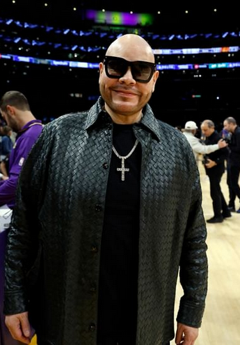 The Lakers show off their Celebrity Row: Kendall Jener, Selena Gomez