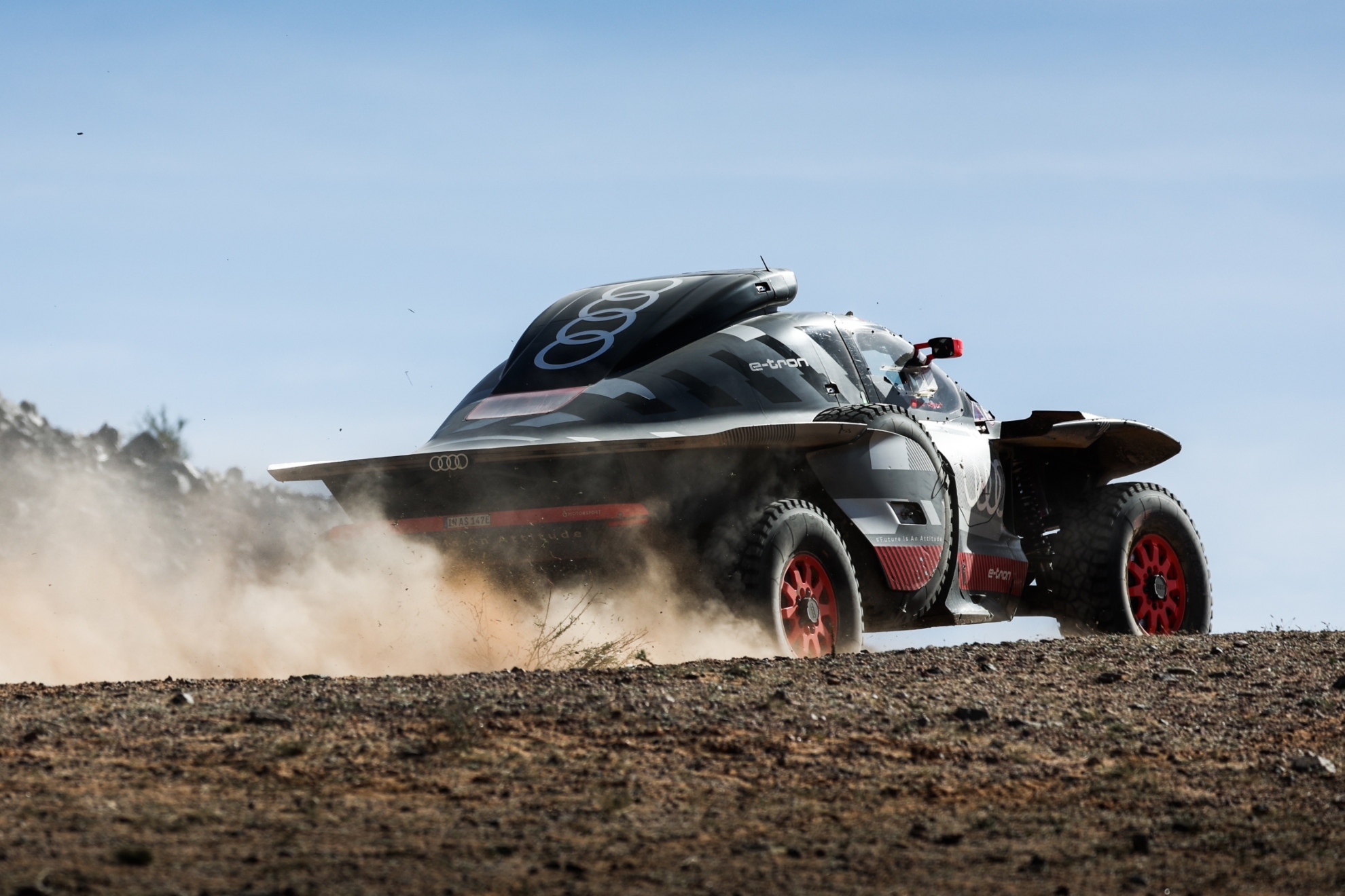 Carlos Sainz ya apunta con su Audi hacia el cuarto triunfo en el Rally Dakar.