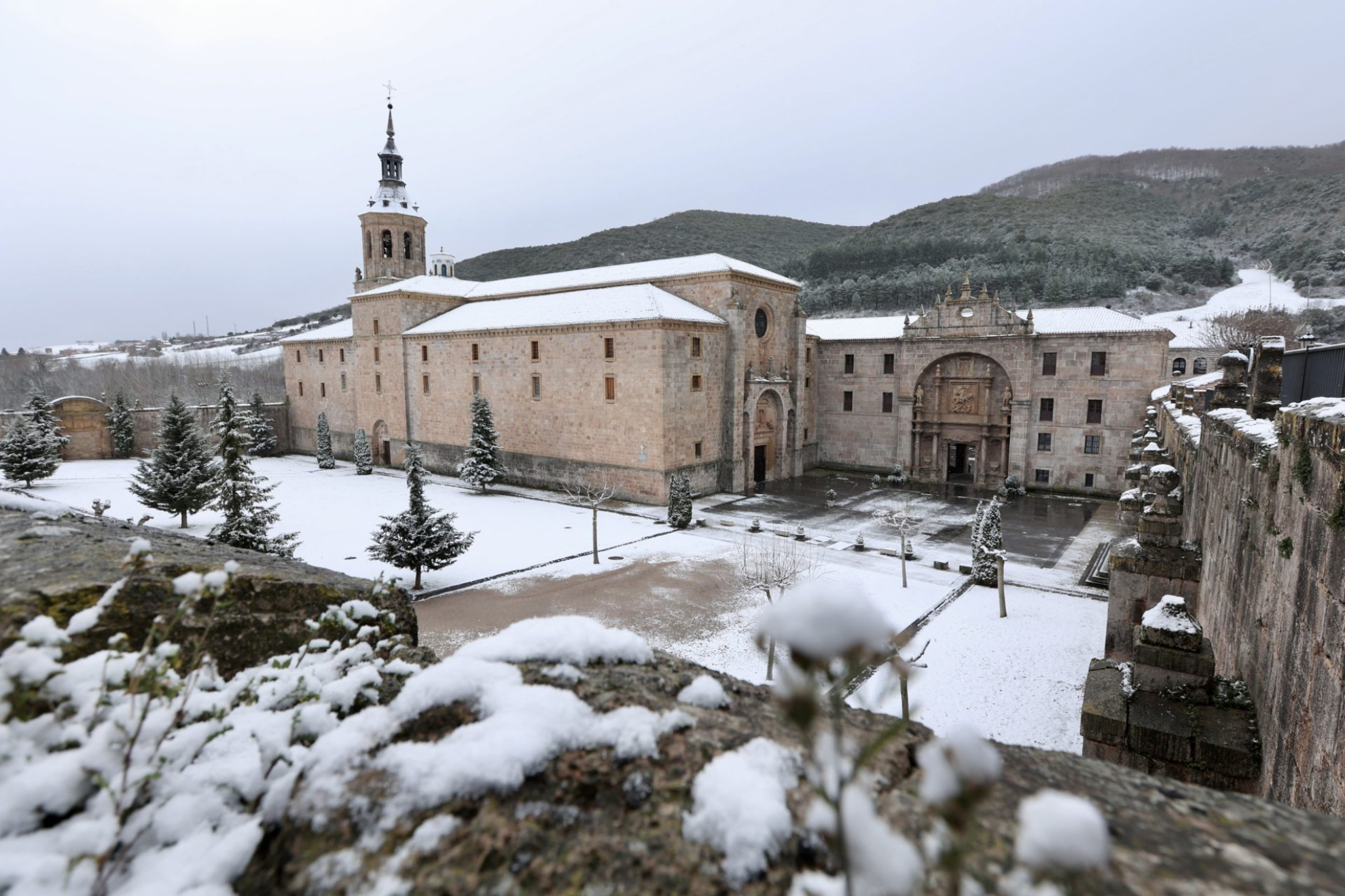 La AEMET pone fecha al próximo descenso térmico en España: vuelve el frío y  la nieve